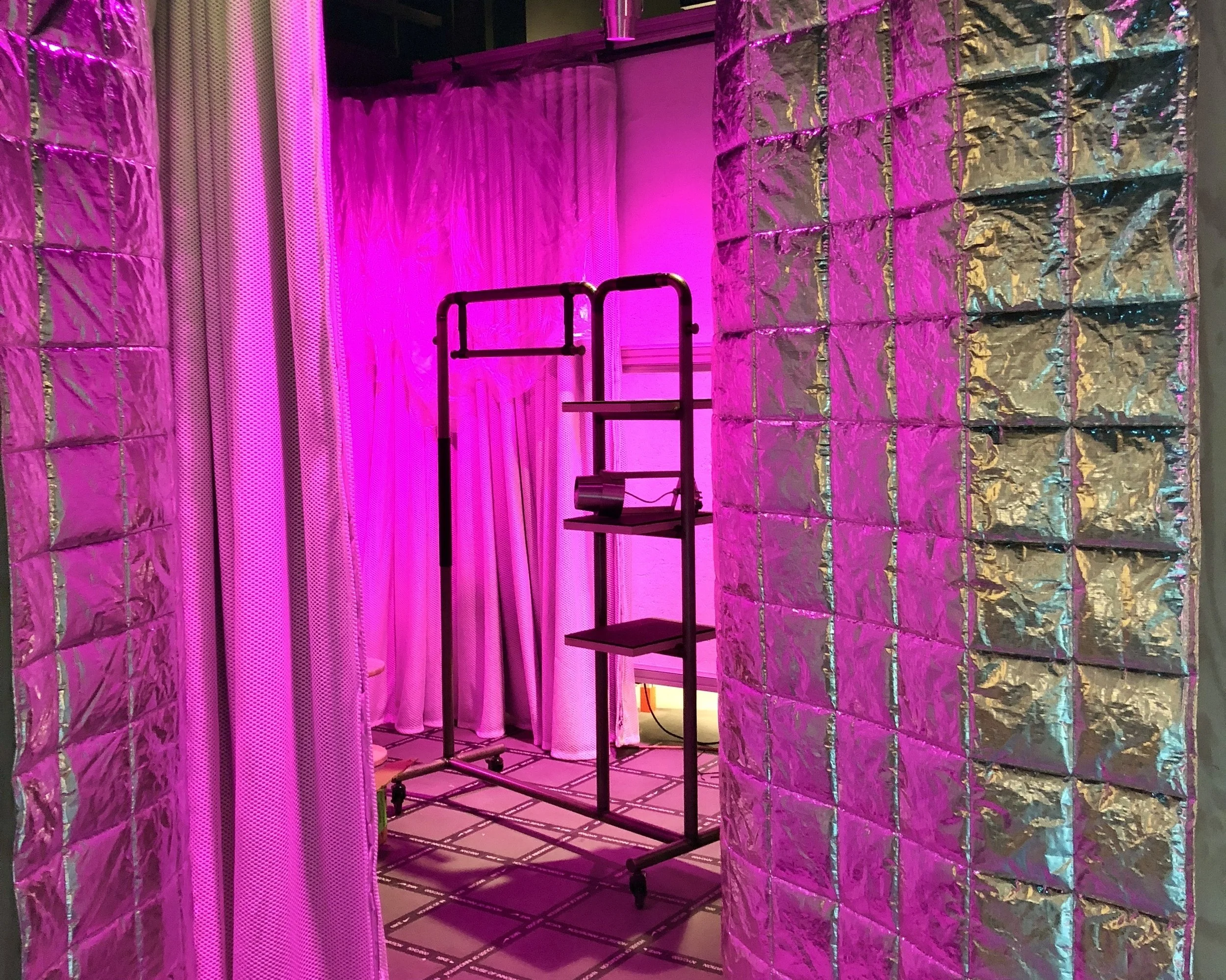 unique experiential retail fabrication.JPG