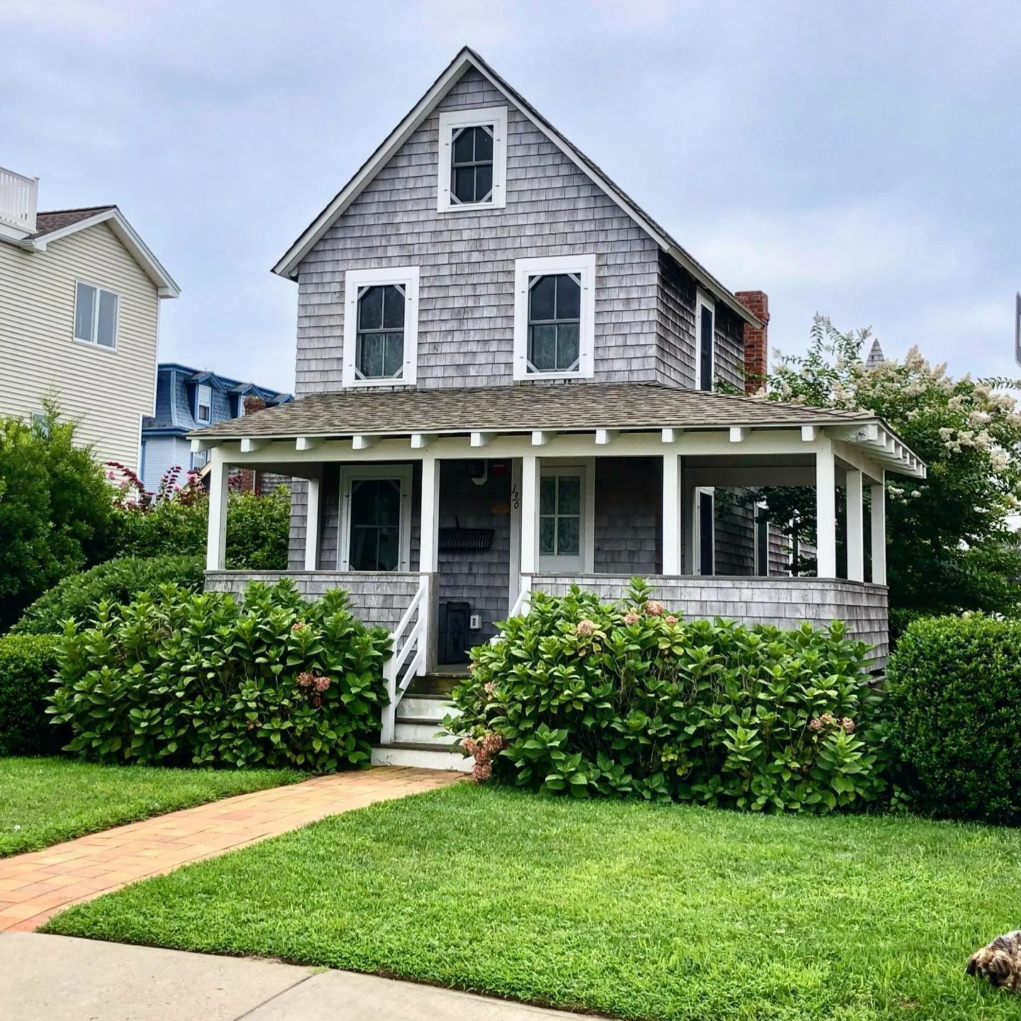 The perfect little beach house&hellip; I may have to post a few more of these little gems from #Longbeachisland