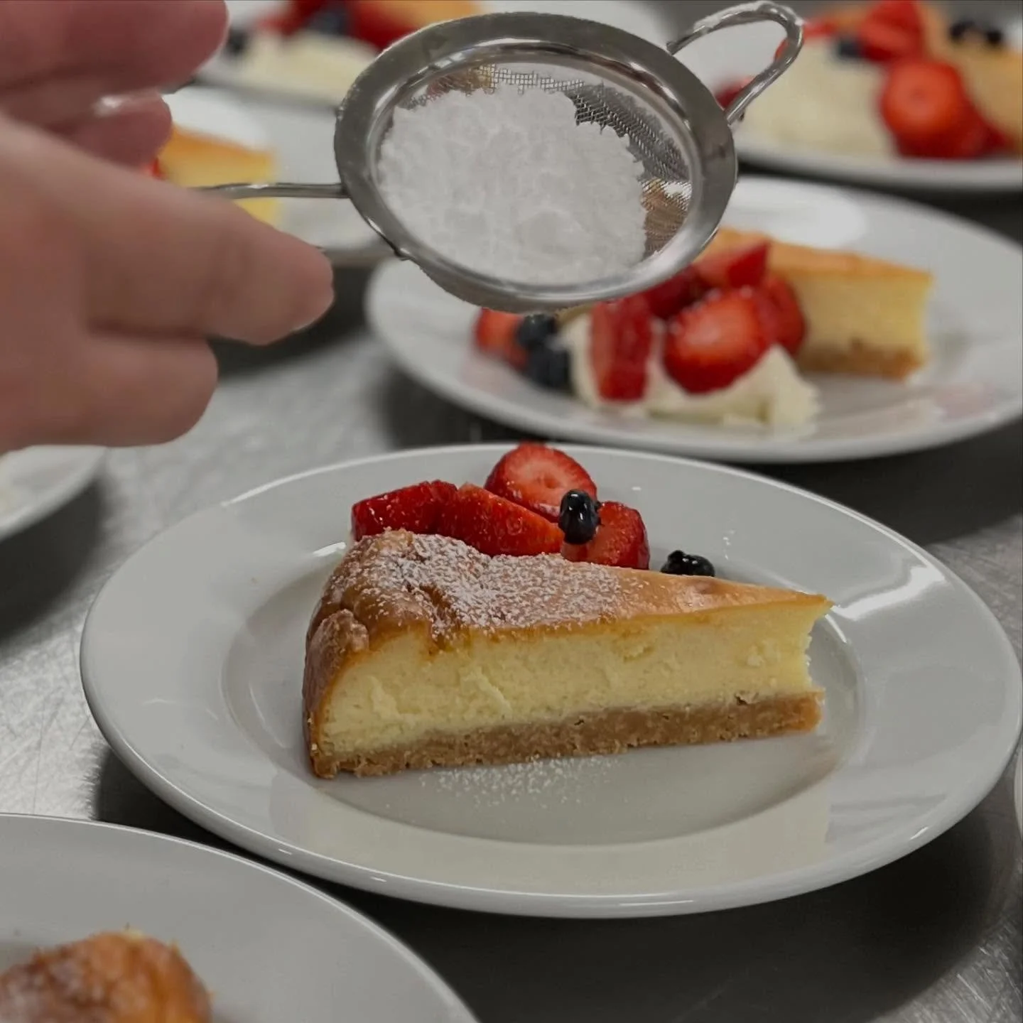 ✅ Fresh ingredients? Check.
✅ Made from scratch? Absolutely.
✅ Tonight&rsquo;s dinner? Delicious.

Slow-cooked lamb roast + roasted veggies + baked cheesecake = pure happiness. 💚

All crafted fresh in our commercial kitchen by our team, right here a