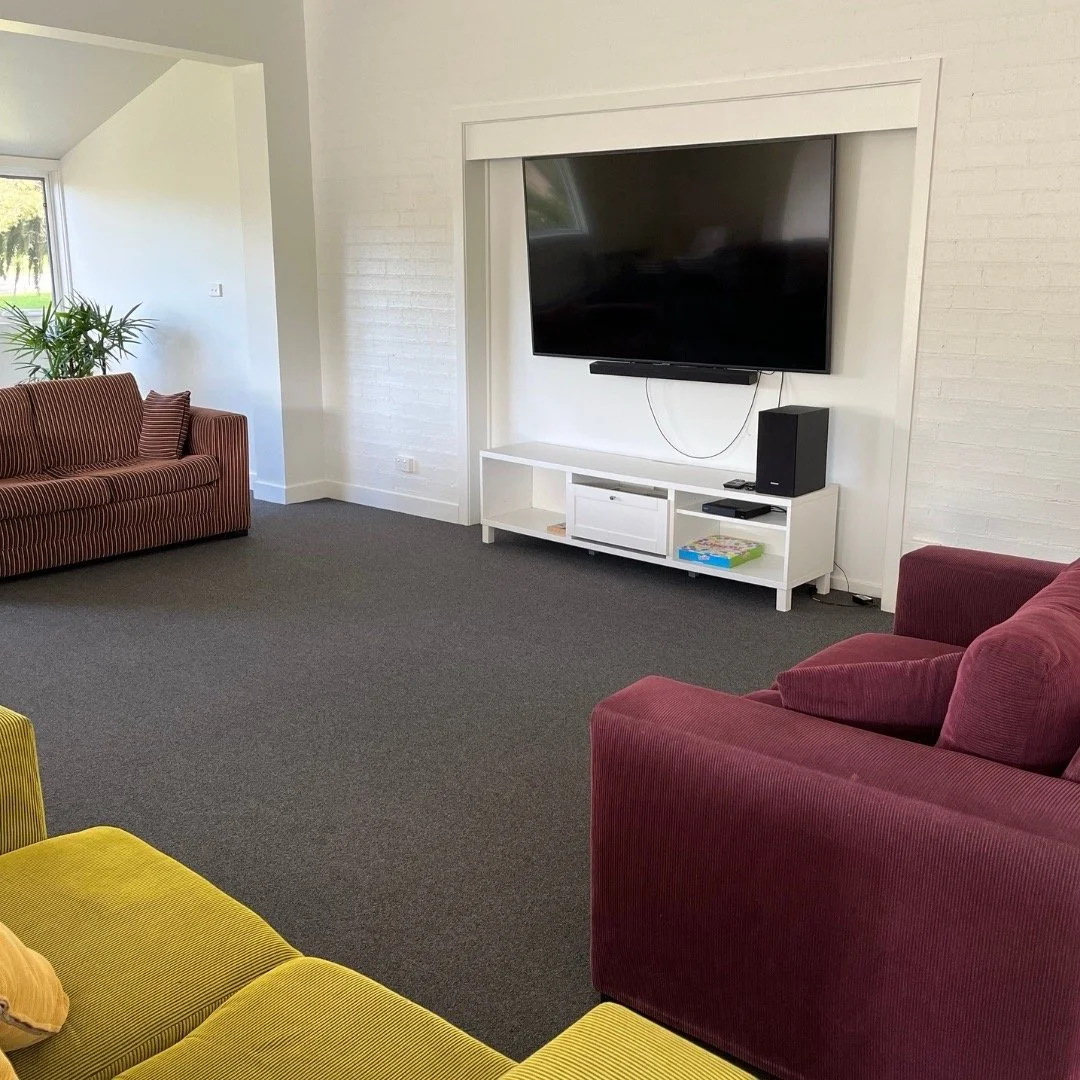 chittick-lodge-common-TV Large.jpeg