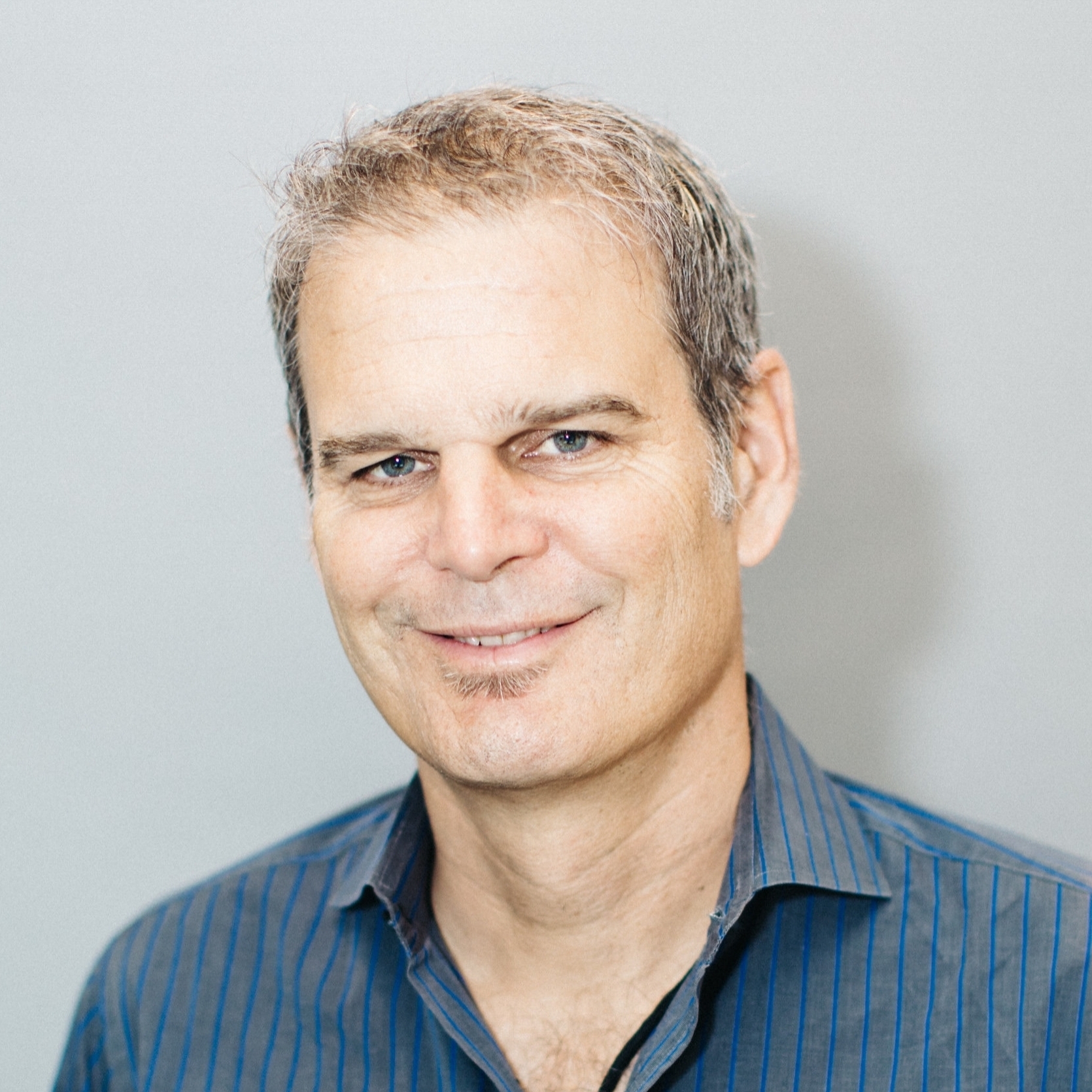 Bob Hambrecht Partner Bob has worked in investment banking, venture investing, and project development in the alternative energy and technology field for more than 20 years. He has a degree from the University of California, Berkeley and has a Master of Public Affairs from Columbia University with a focus on Economic Development, Project Finance, and Urban Planning