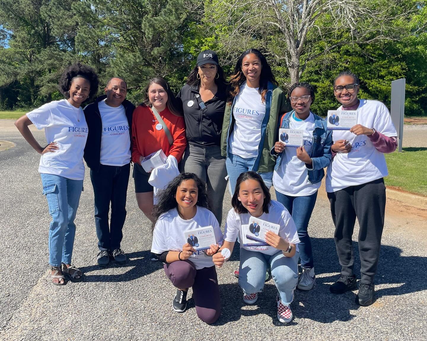 We got to work in Alabama this weekend with our friends at @figuresforcongress for the State House primary race! 🗳👏

Thank you to this team of students, and educators for joining us on the ground 🫶