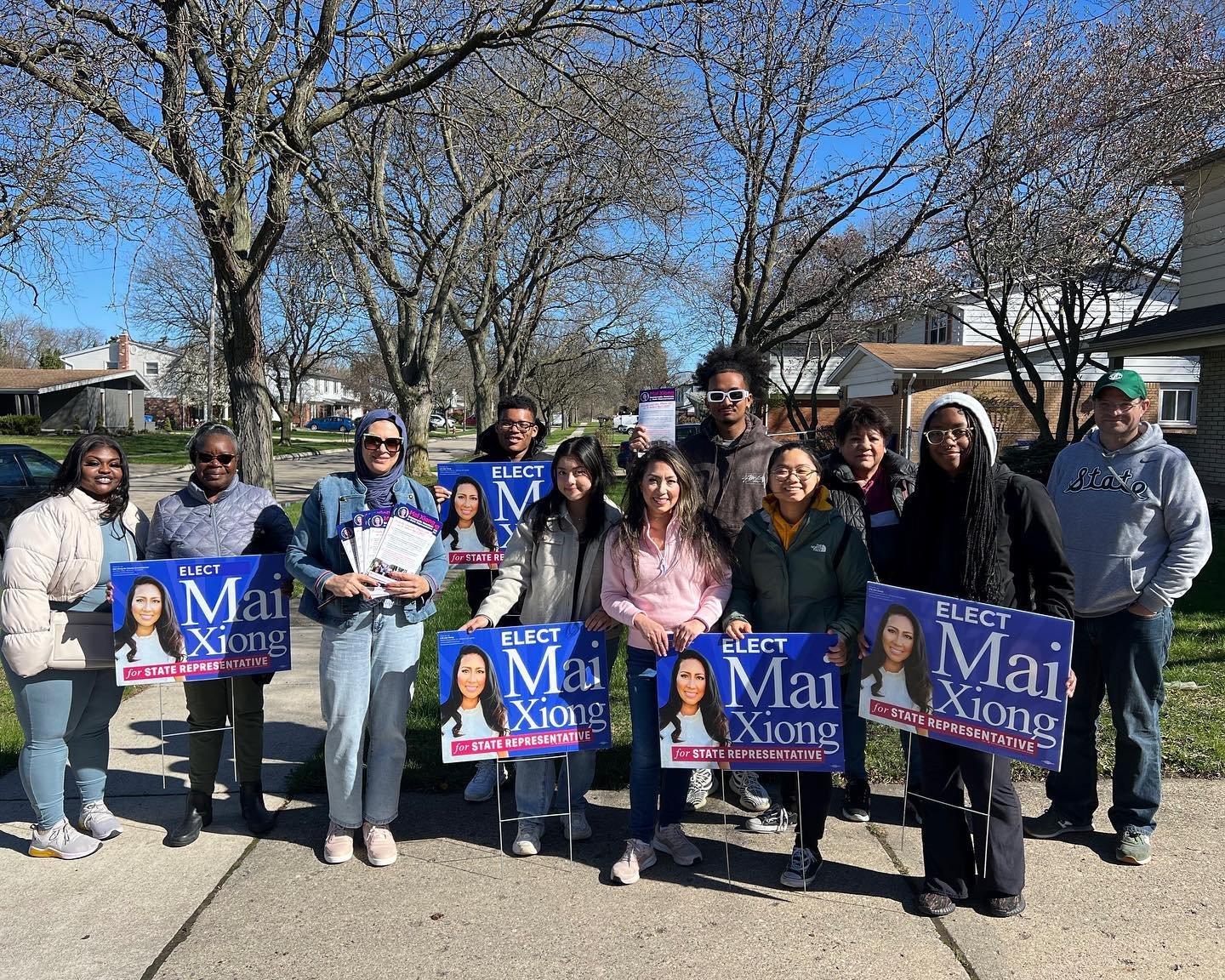 We got a group in Warren, MI right now for the state&rsquo;s House of Representatives race!

So you know we&rsquo;re more than ready to be door-knocking till polls close tomorrow 🗳️👏