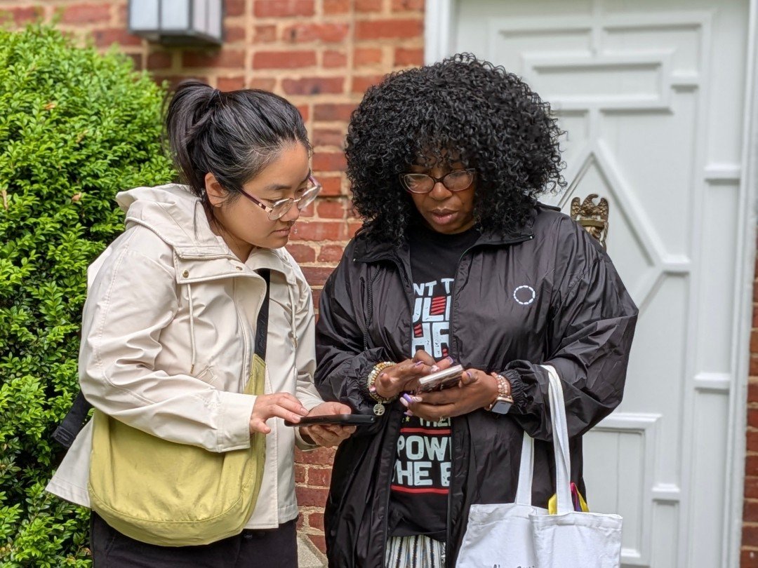 🚪Last weekend Team New Jersey knocked on 2,016 doors before the governor primaries!

Next up on our list - Virginia 🗳️💪

#canvassing #voting #votingrights #voteblue #primaries #travel
