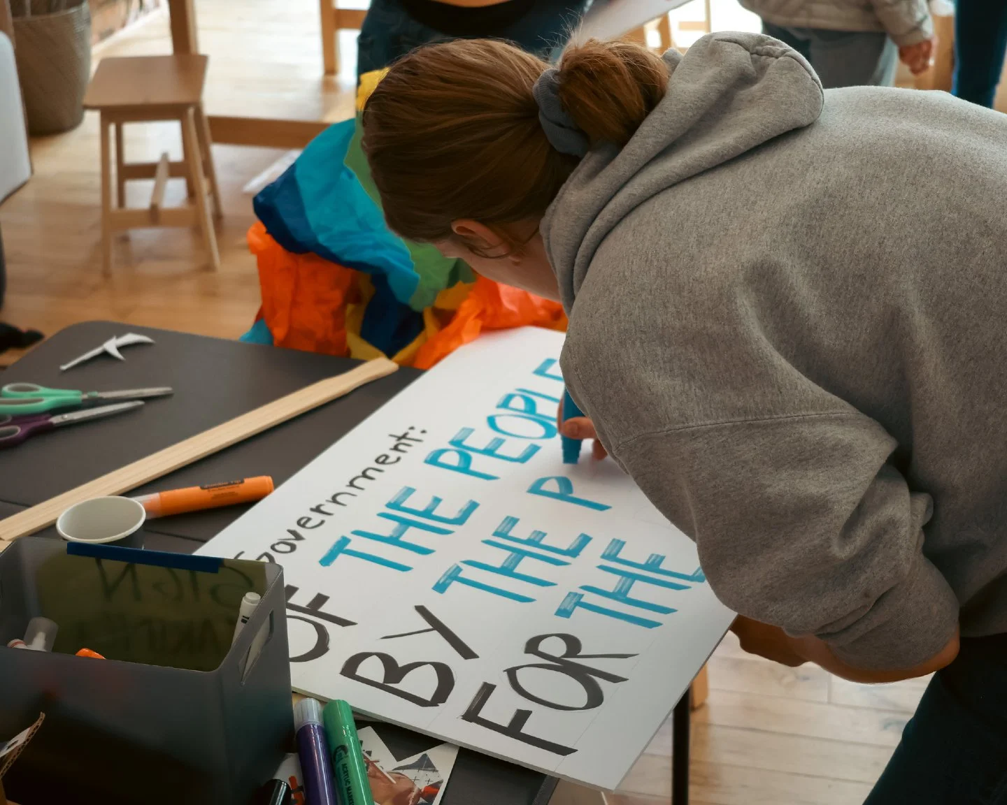 Every Friday, we open our doors for protesters to organize, create signs, and prepare for rallies and last week our community showed out 🫶

What are some organizations/actions your doing to keep the energy from #NoKings going?