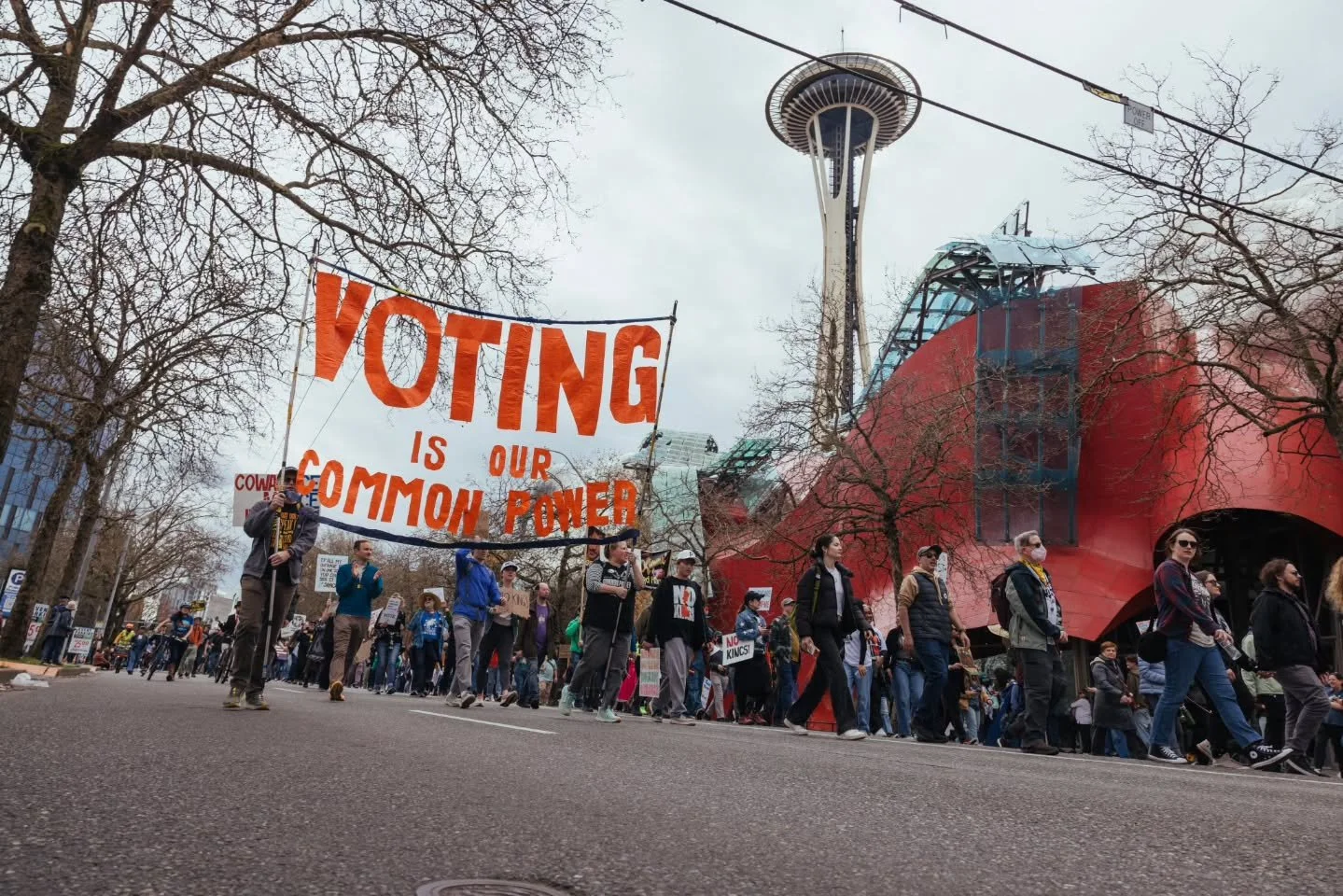 3.28.26

Yesterday, Seattle showed up 100,000+ strong to declare NO KINGS!
Protests across the nation had over 8,000,000 people in attendence. This is history in the making!

Connect with your neighbors 🫂
Volunteer with an org (like CoPo 😉)
Put you