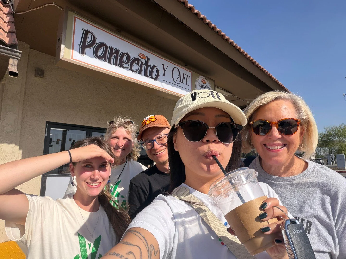 Never forget your sunscreen in Cali ☀️

This week we traveled to Bakersfield, California to knock on doors ahead of the CA-22 primary election for @&zwnj;villegasforcongress!

Our team knocked on over 2,000 doors during the day and well into the nigh