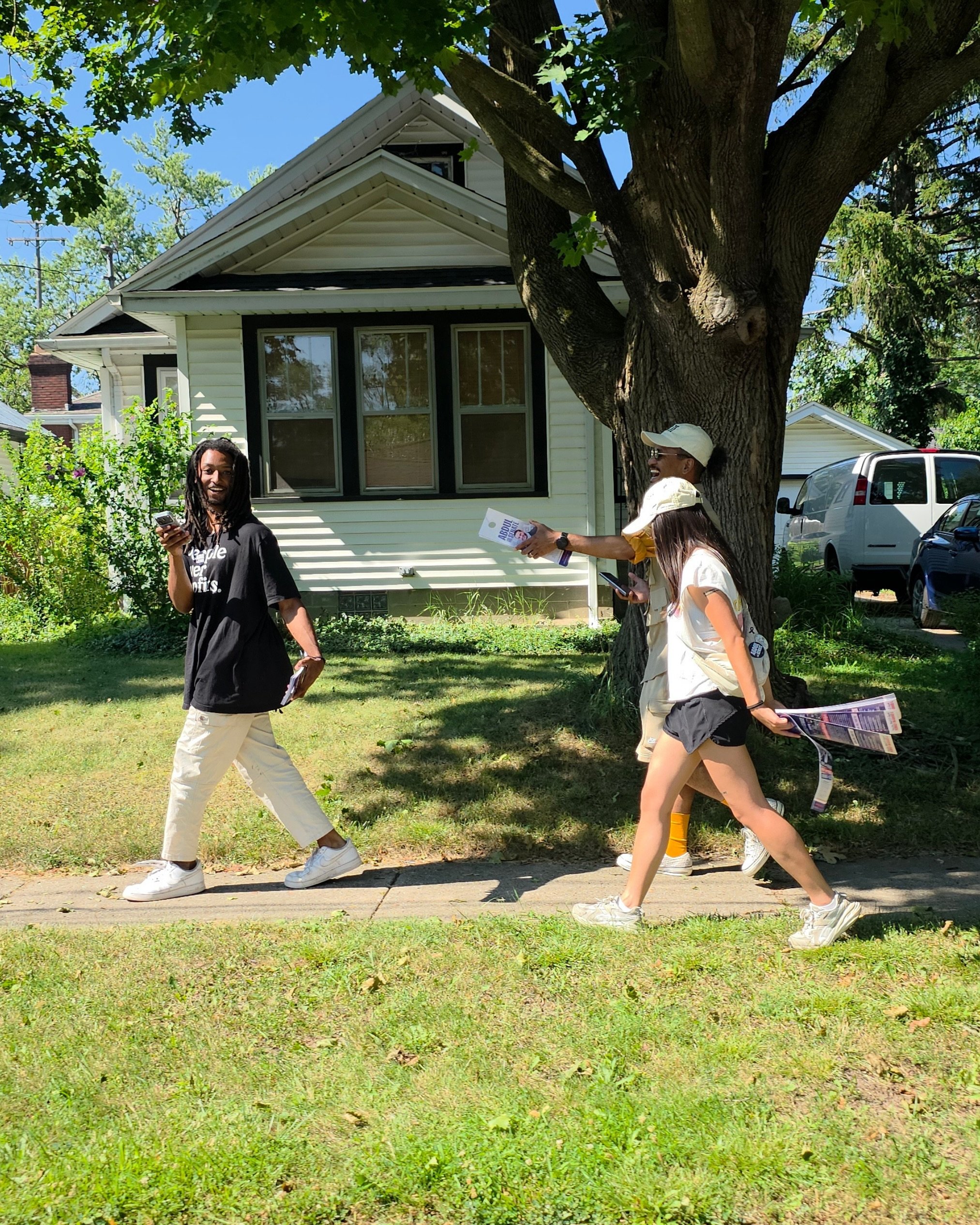 Ya&rsquo;ll got questions on canvassing, or just how to talk to voters in general? We&rsquo;ve got you covered.

Sunday - Thursday, we have free virtual training sessions every week this month. Whether you are brand new to canvassing or want insight 
