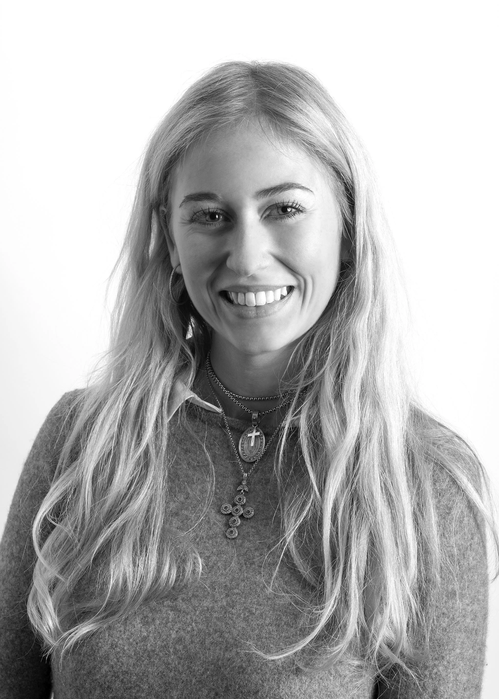 Giorgina Atkinson-Reed - Designer Following her training at The Inchbald School of Design, Giorgina began her career working on high-end residential projects in the Middle East, working closely with the clients coordinating the design and build of the projects. More recently Giorgina has worked on private homes and development projects between London and New York. With a great appreciation of culture and lifestyle, she thoroughly enjoys harmonising this with design to create something unique and memorable.