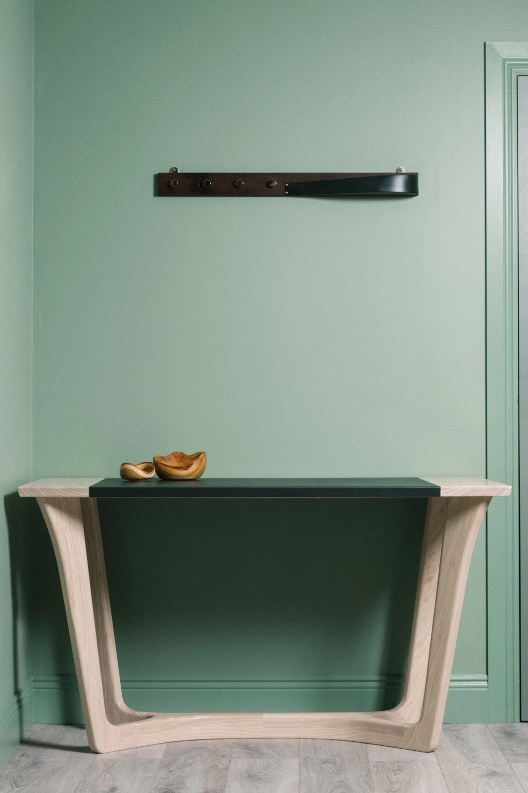 M74 Method Studio writing desk