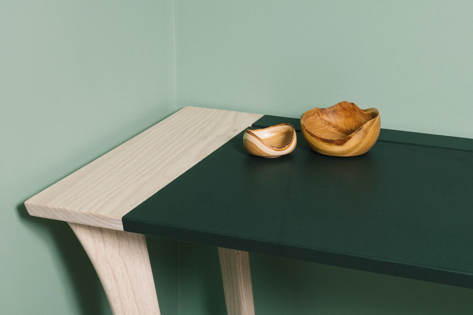 M74 Method Studio Origin writing desk