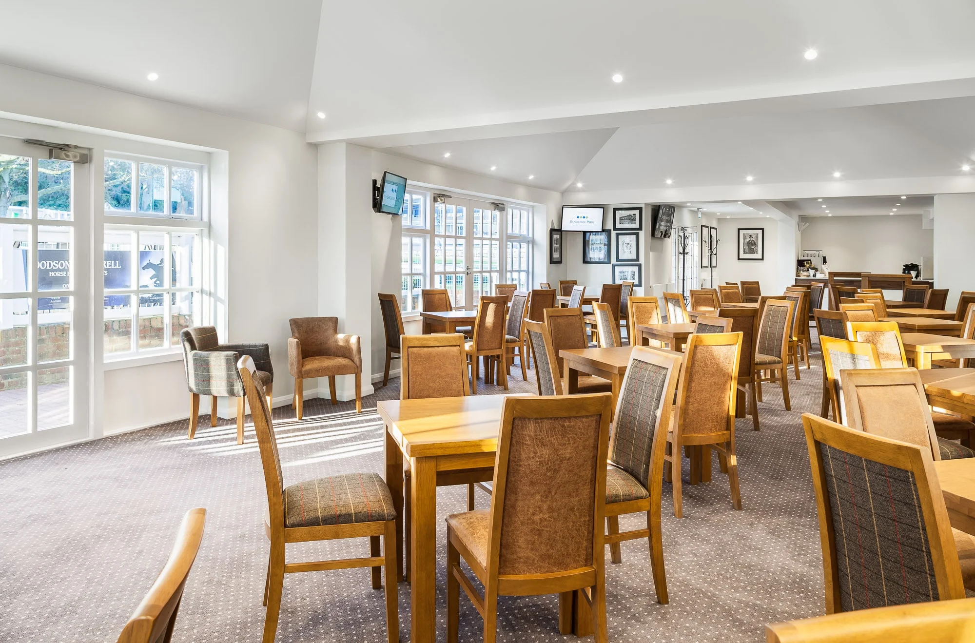 Sandown Park Racecourse