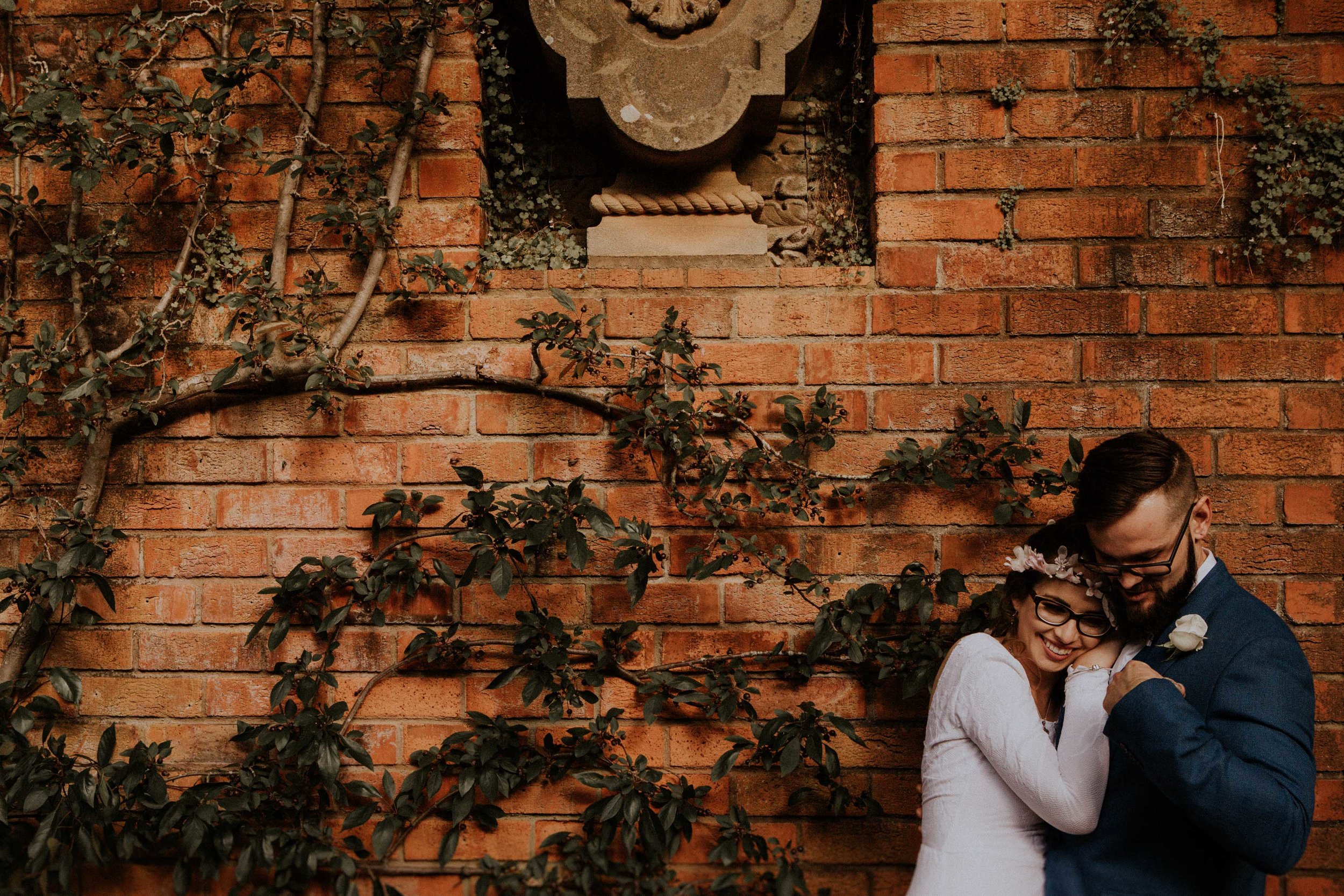 Alternative & non-traditional wedding photography. Blue Mountains, Sydney, Melbourne, TAS & Perth elopements. Destination weddings. Vegan wedding & elopement photographers