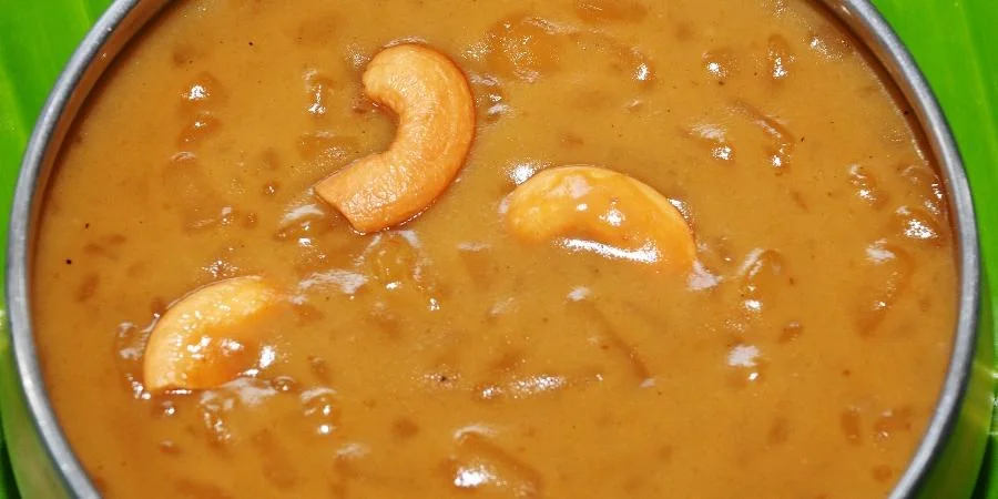 ada_pradhaman_with_jaggery.jpg