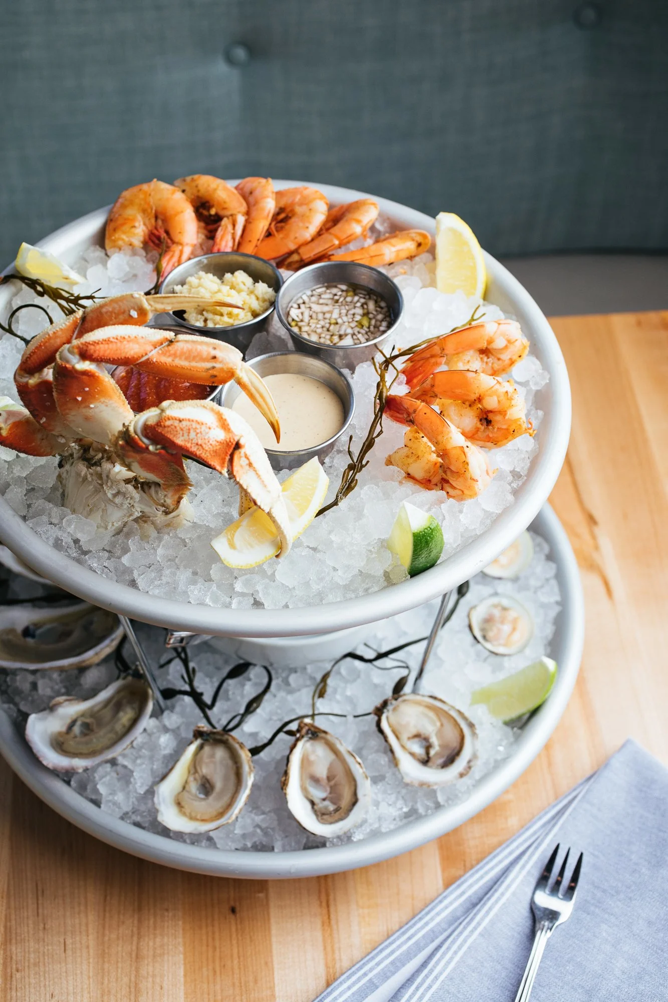 Nestled in the heart of Johns Island, The Royal Tern is a sophisticated yet inviting neighborhood eatery.  Chef Kyle Kryske provides an array of freshly prepared seafood and steaks paired with thoughtfully curated wines and desserts.