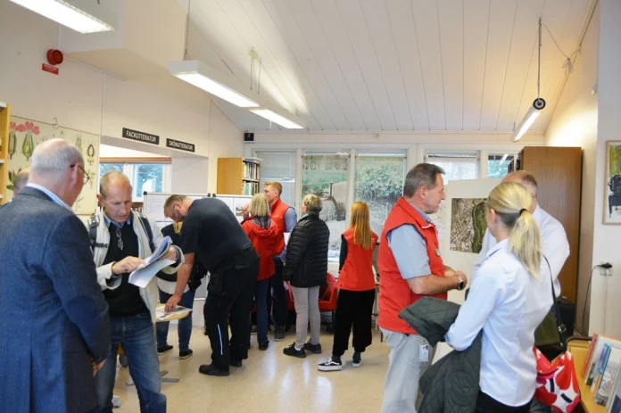 Kommunens tjänstemän fanns på plats i Åkers bibliotek för att berätta om Brobyholm.