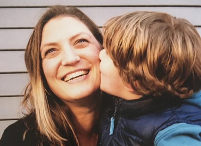 ANA gets a kiss.jpg