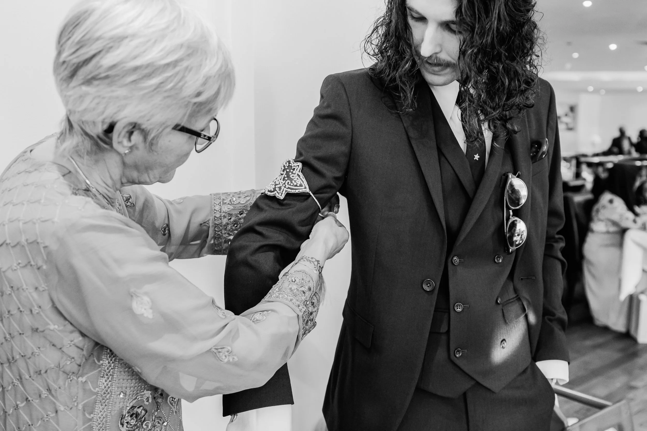 Zahra&JamesB+W-82.jpg
