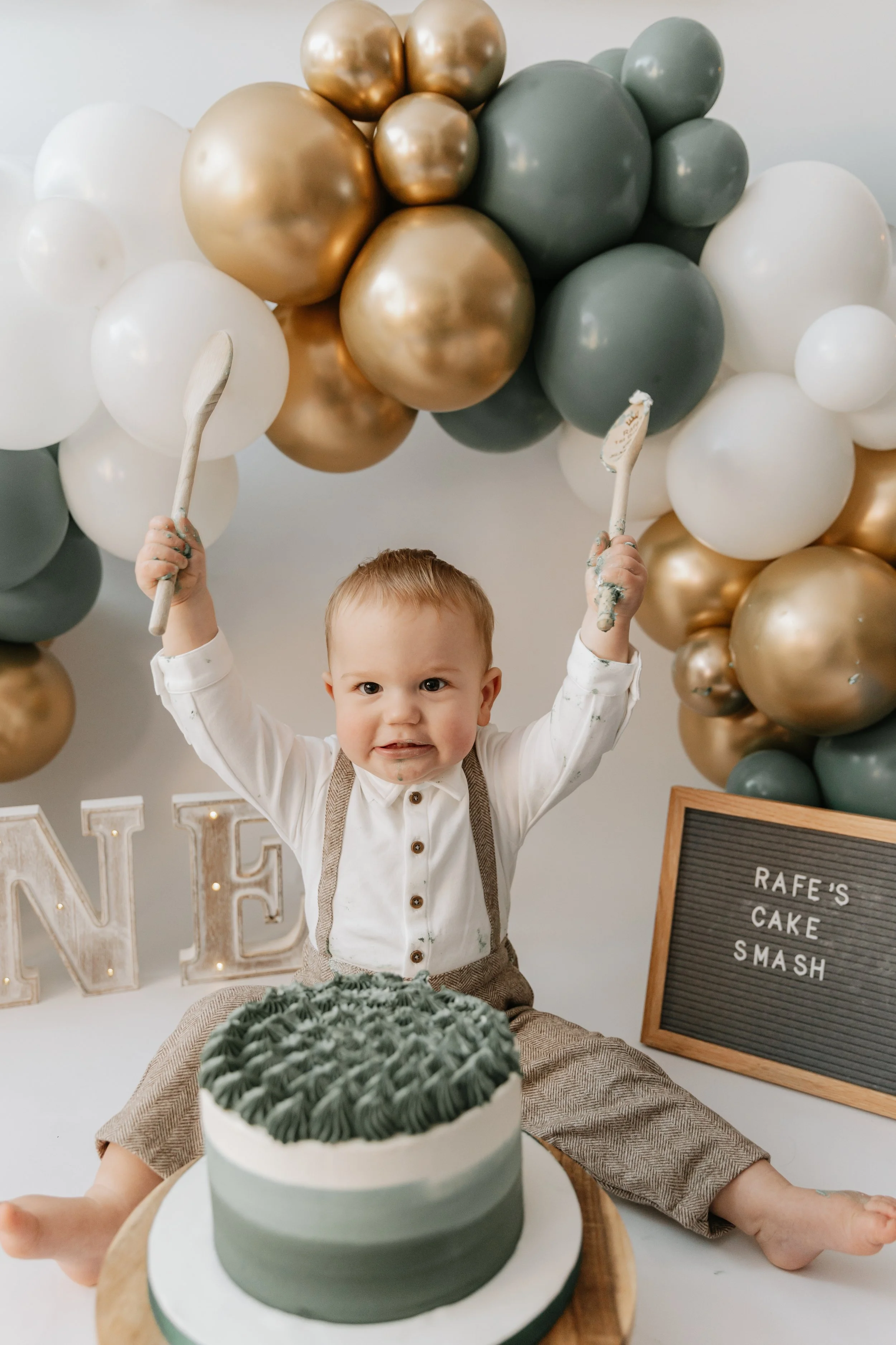 RafeCakeSmash-27.jpg