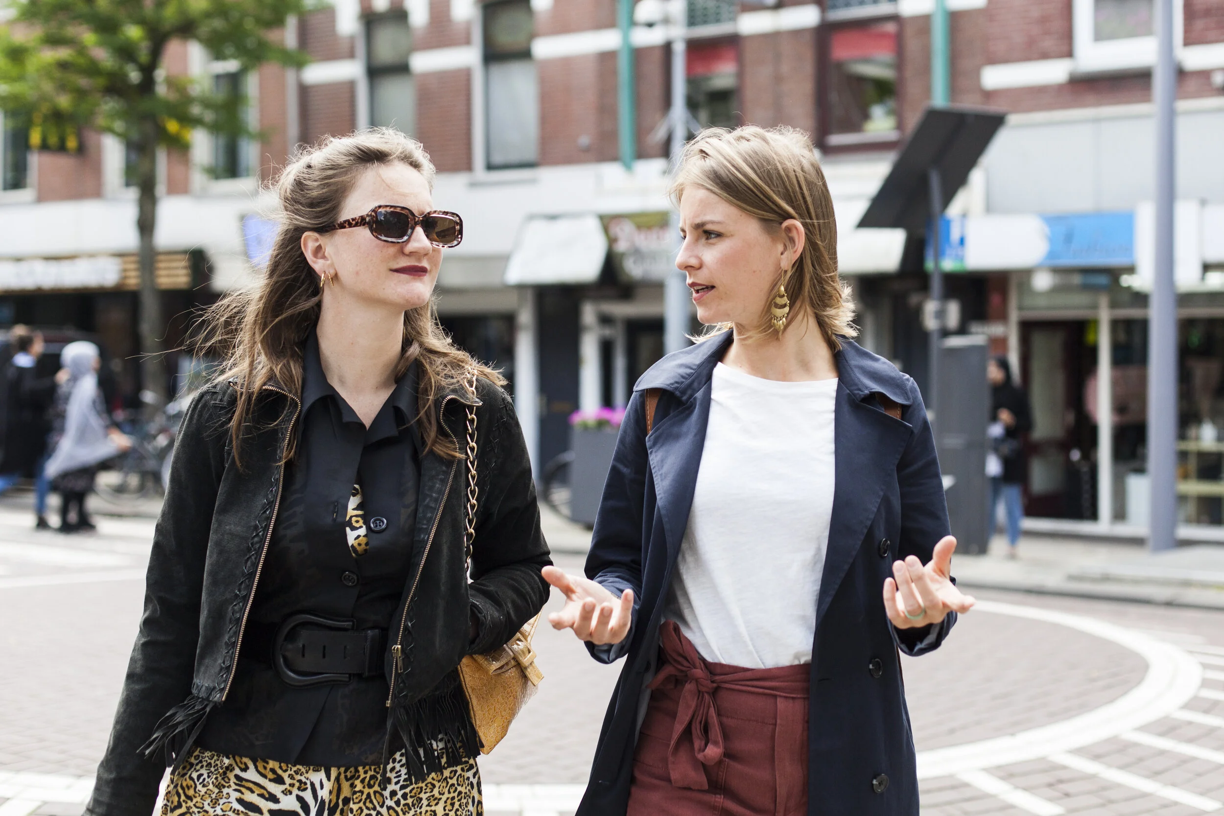 Reportage voor Sjaak Magazine over stylist Doris van der Molen (l). Foto gemaakt door Adriaan van der Ploeg.