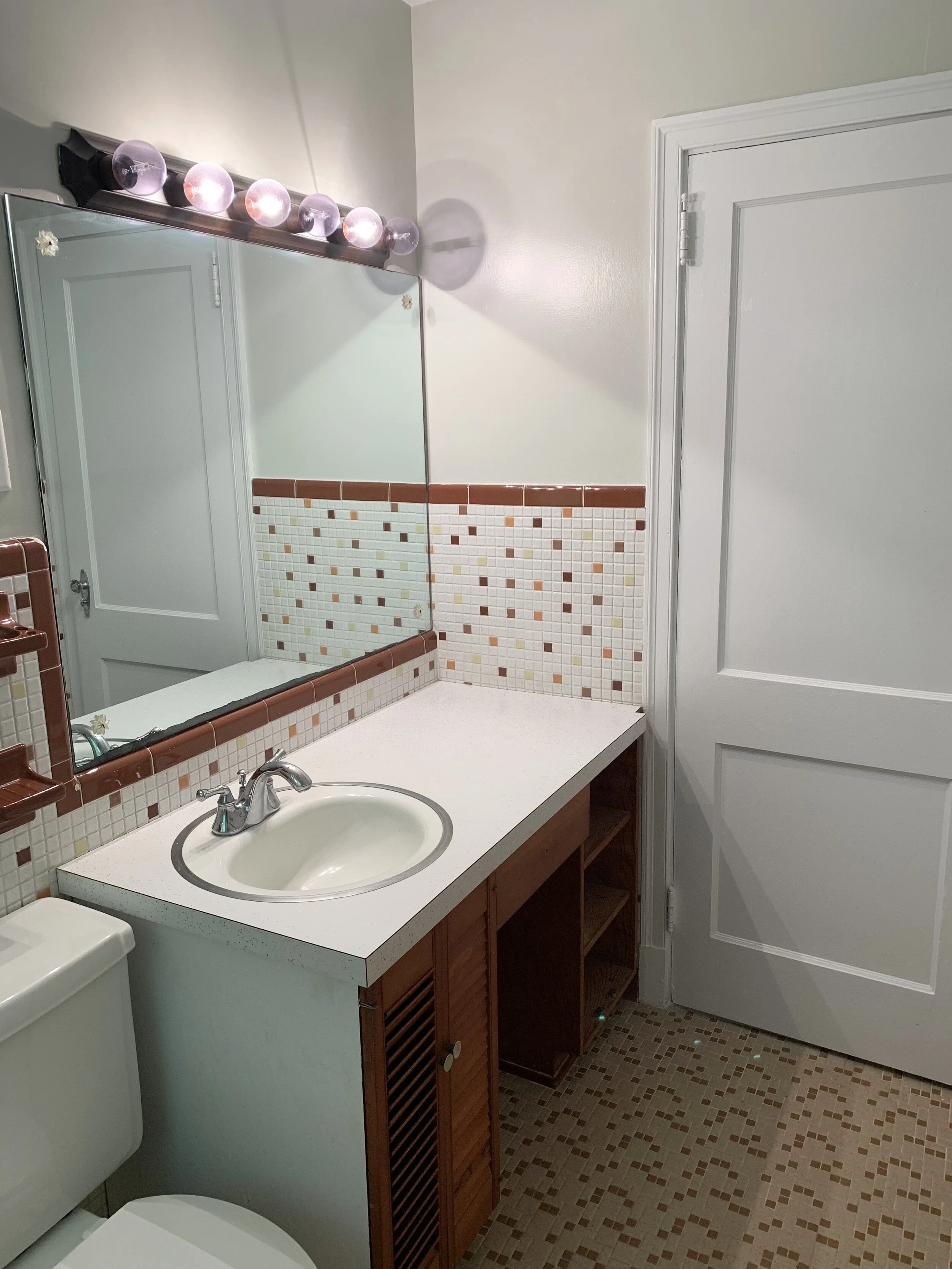 SOLD! CUTE COTTAGE IN NORMALTOWN WITH ROOM TO EXPAND! — Sound Real