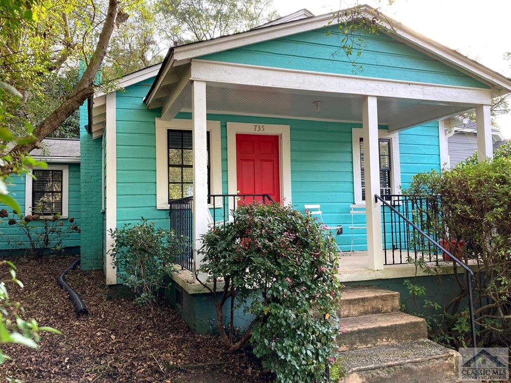 SOLD! CUTE COTTAGE IN HISTORIC BOULEVARD!