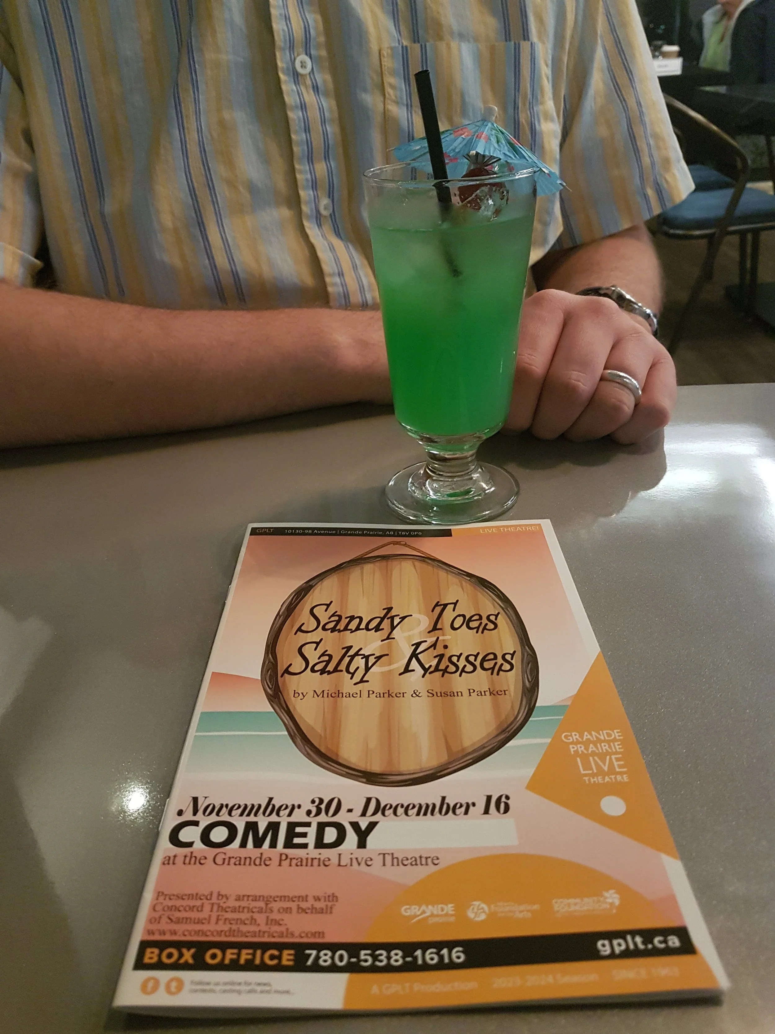 Drink_with_Sandy_Toes.jpg