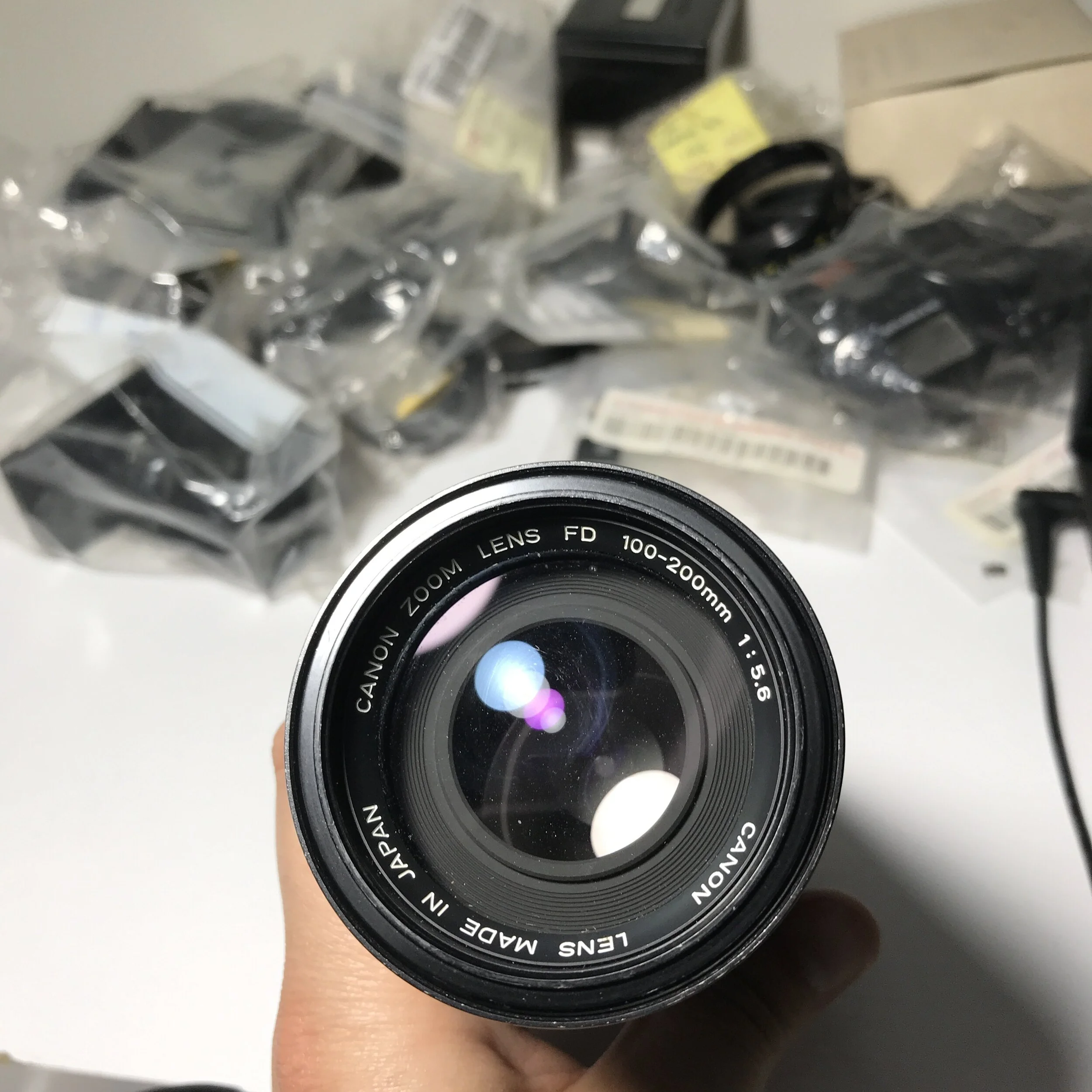 Canon FD 100-200mm 1: 5.6 Zoom Lens Great Condition AE-1 A-1 T70-Tested