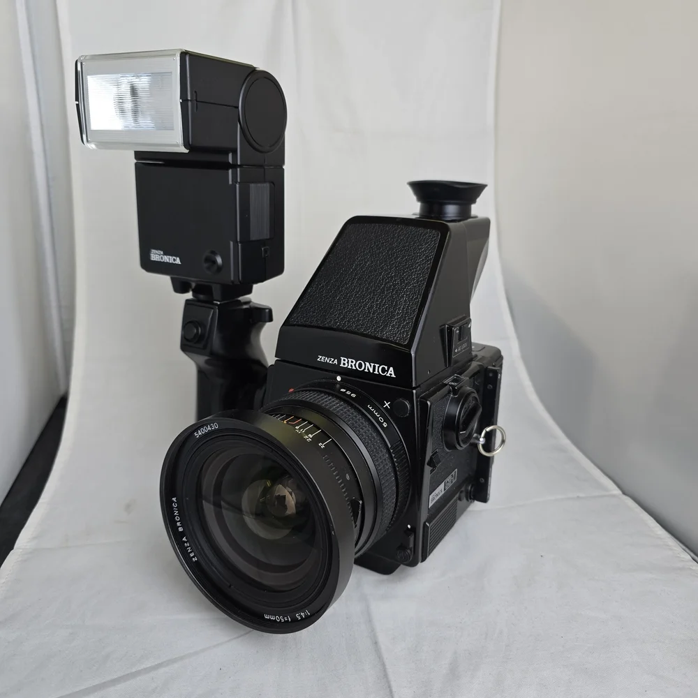Bronica GS1 outfit (*) — Camera Center