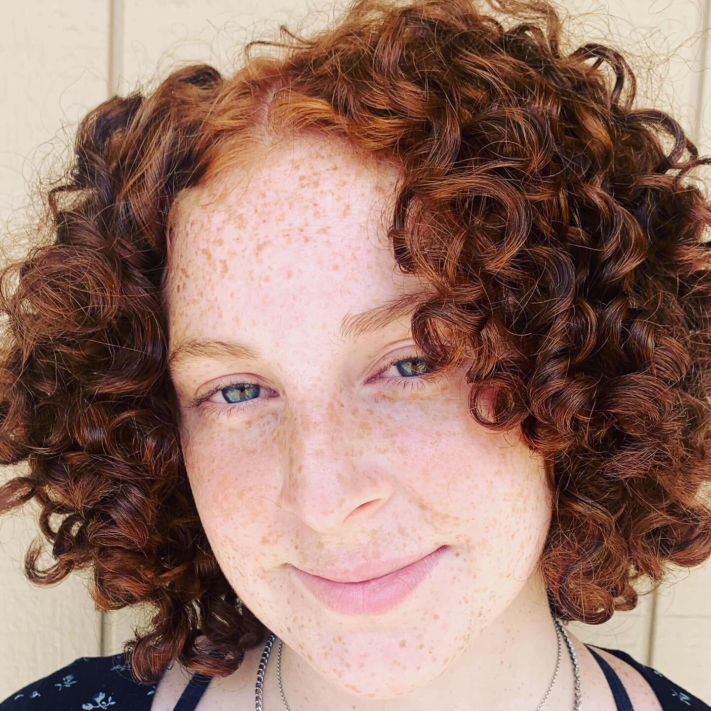 All ready for school! All those ginger curls&hellip;#curlyhair #curlygingerhair #gingercurls #curlybob #shortcurlyhair #shortcurls #curlyhairsalon #rezocut #devacut #deva #santarosacurls #santarosacurlstylist
