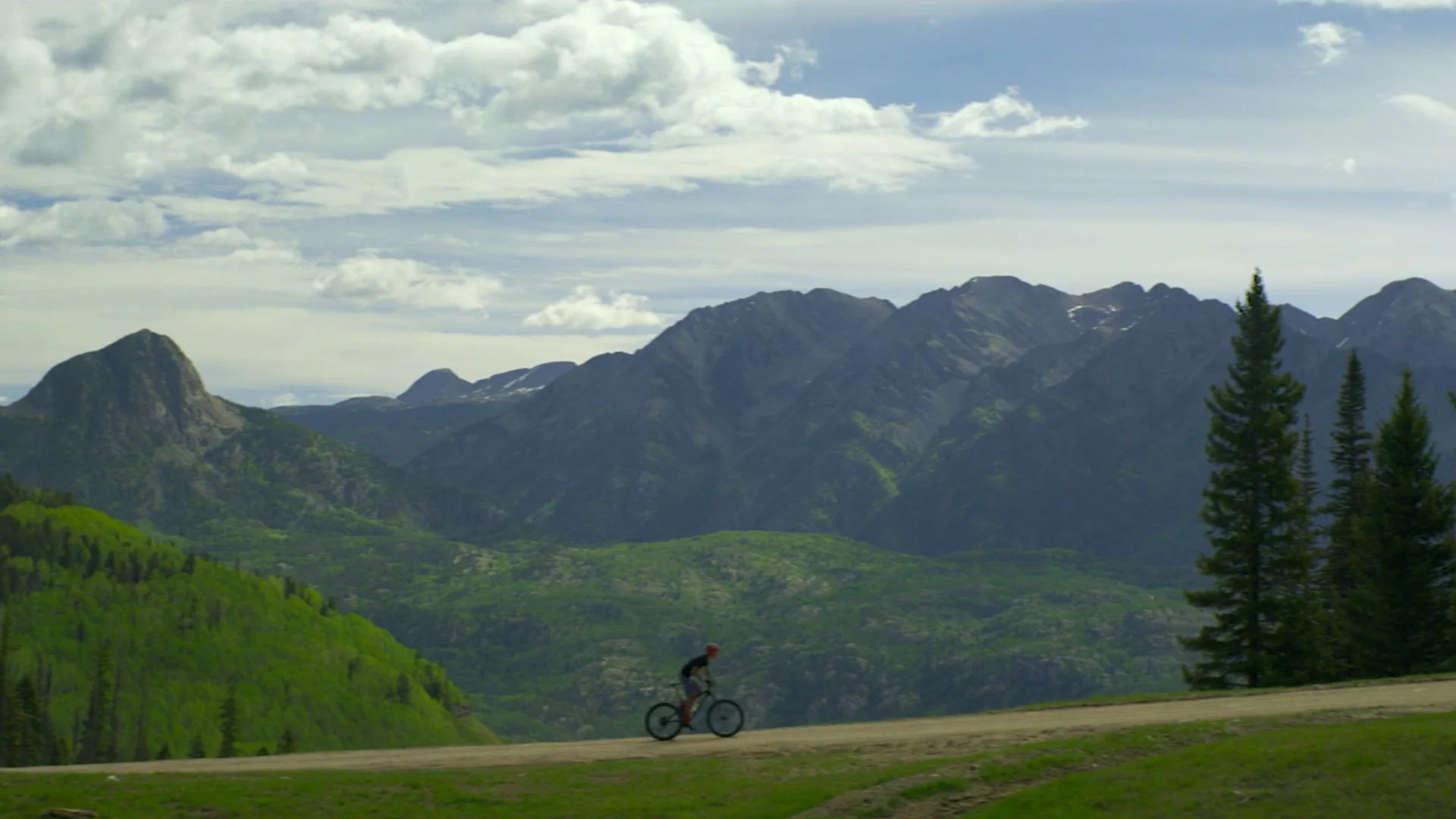 Ian Schiller’s New "Specialized" Commercial Gives Life to the "Epic EVO"