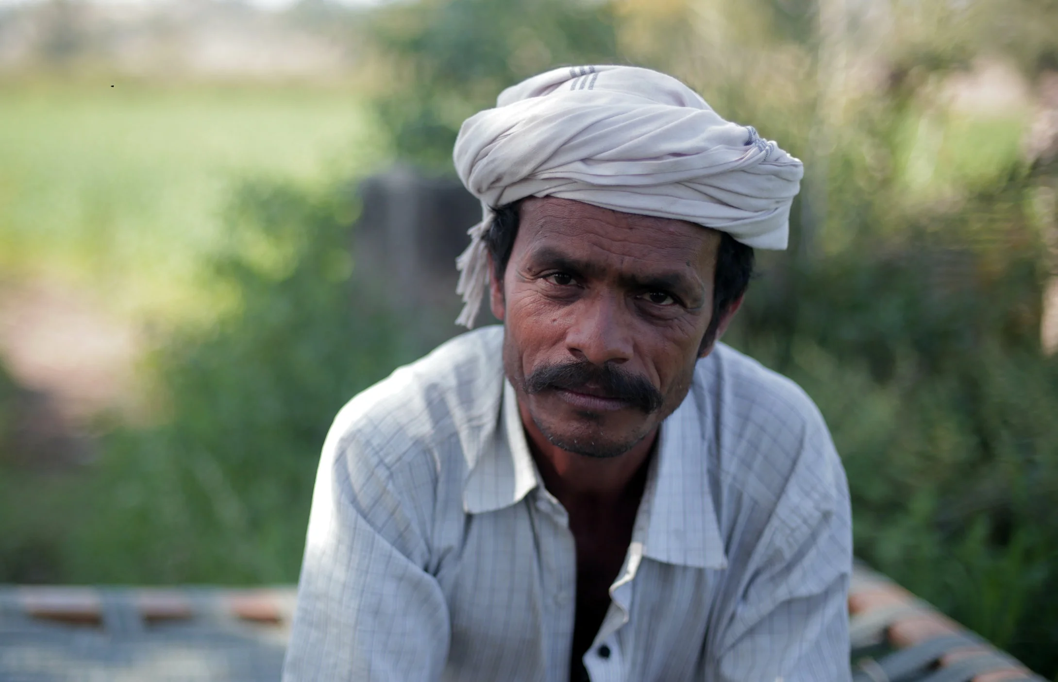 Hazariya Torsingh is an Adivasi farmer from Roligaon Village in Madhya Pradesh. Government and dam authorities harassed, threatened, and pressured scores of families, including Hazariya’s, to demolish their own homes in the summer of 2017.