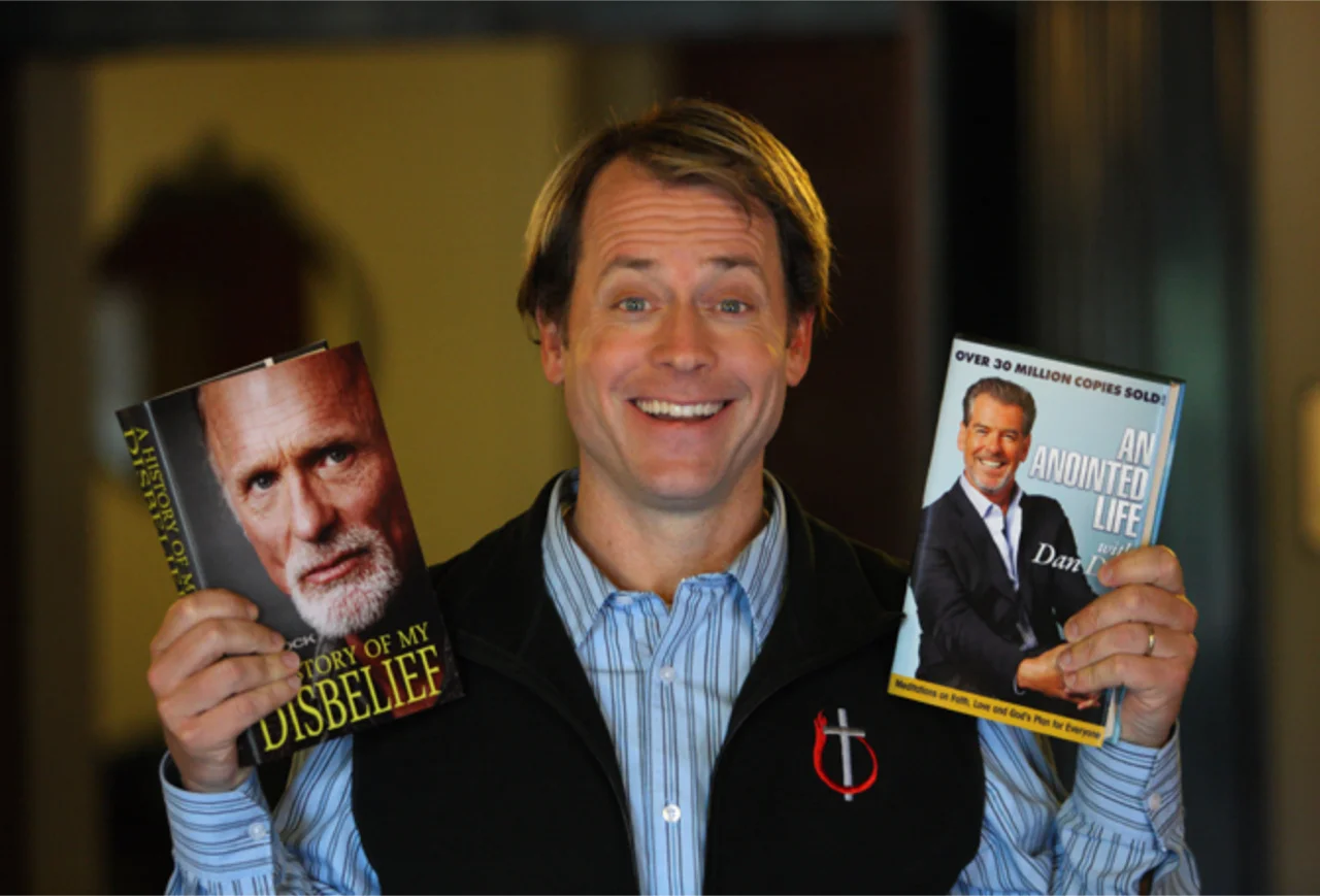 Greg-Kinnear-Salvation-Boulevard.jpg