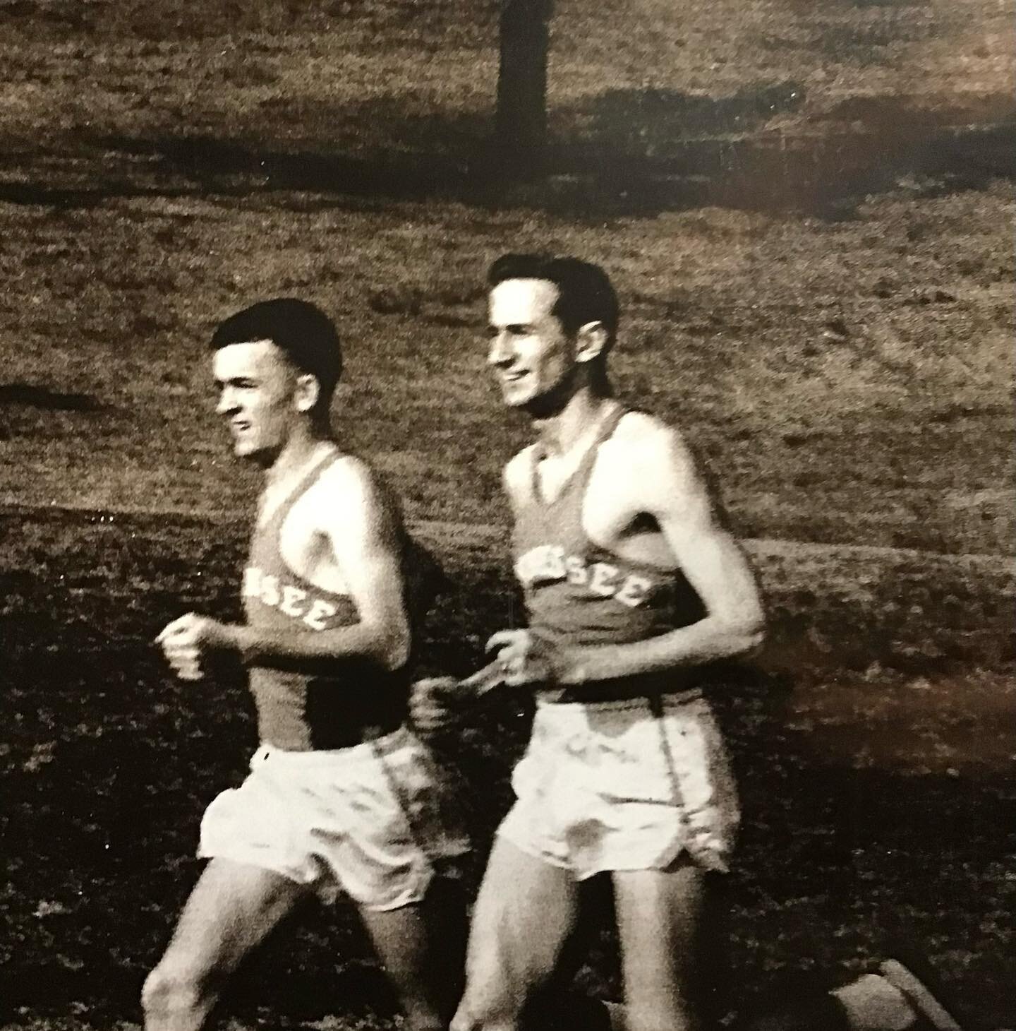 Amazing photos of our name sake, Ed Murphey, along with @vol_track teammate, George Ogles.

George is the grandpa of none other than @craigathor! Come watch Craig race on August 4 and 5th! 

#trackhistory