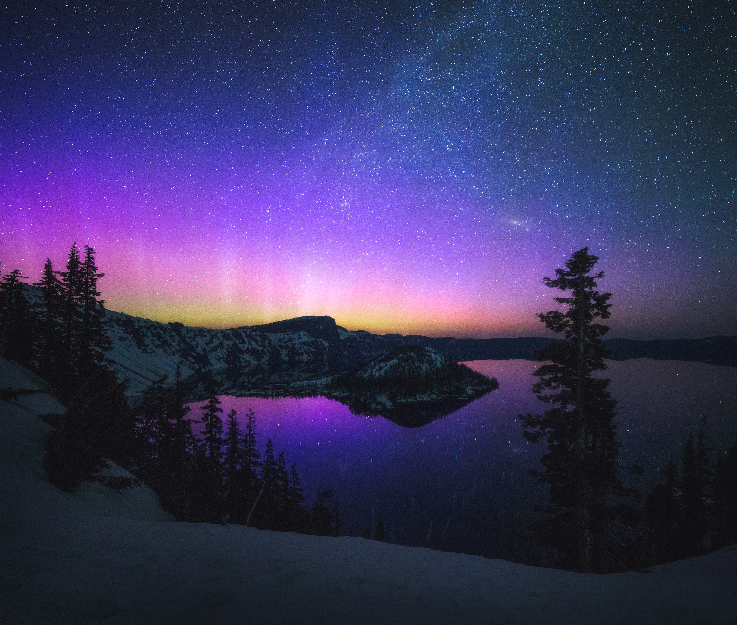 CraterLakeNorthernLightsFinalWeb.jpg