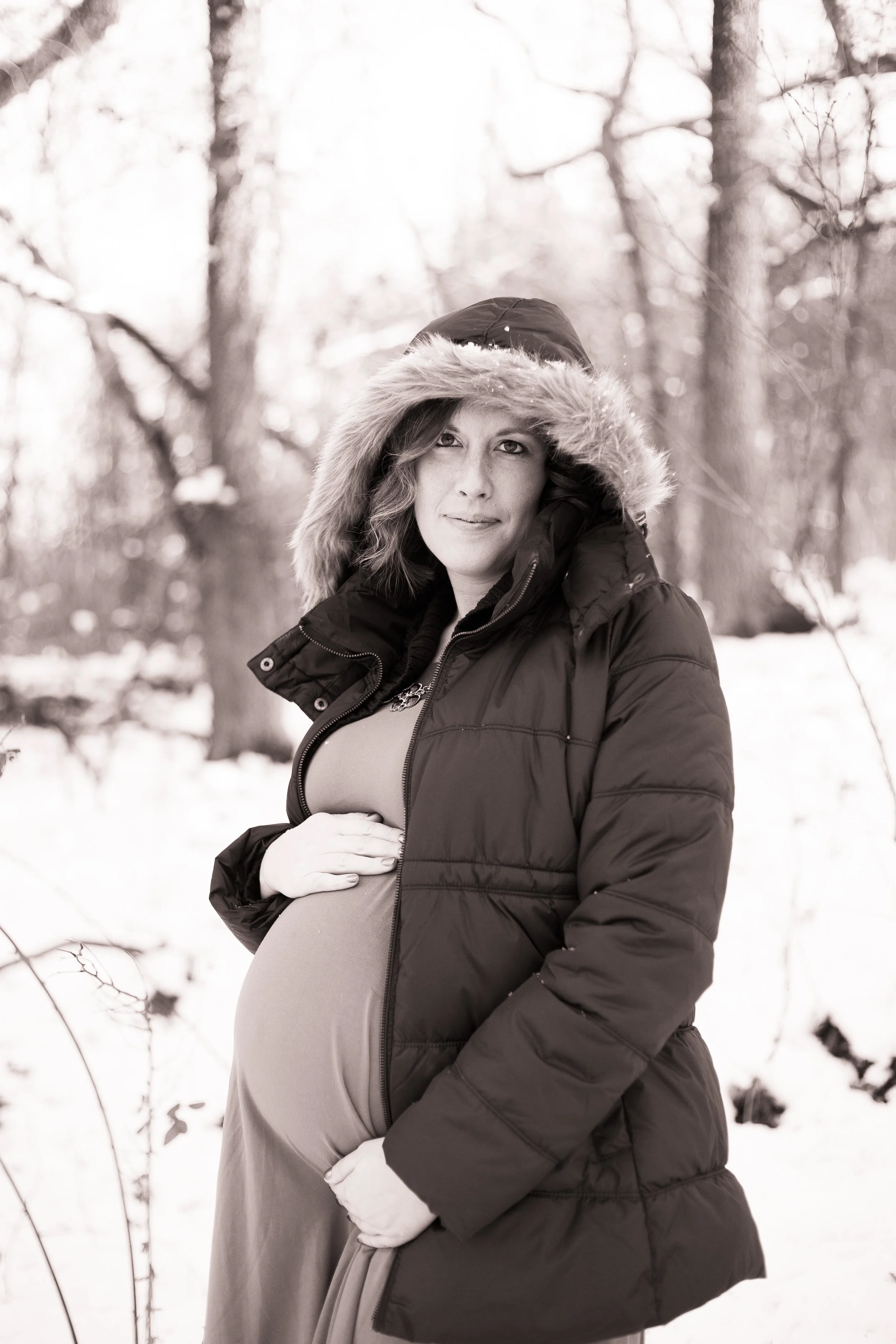 bailey-snowy-maternity-session-2-18.JPG