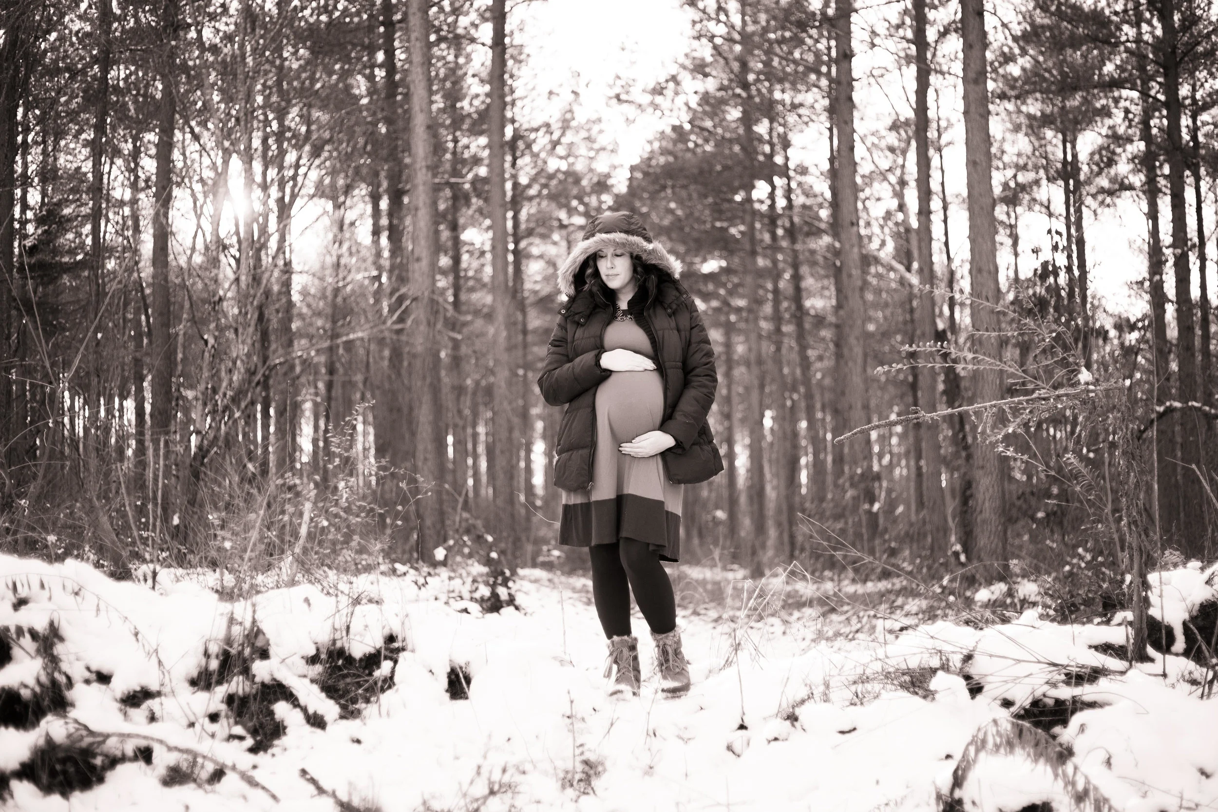 bailey-snowy-maternity-session-2-27.JPG