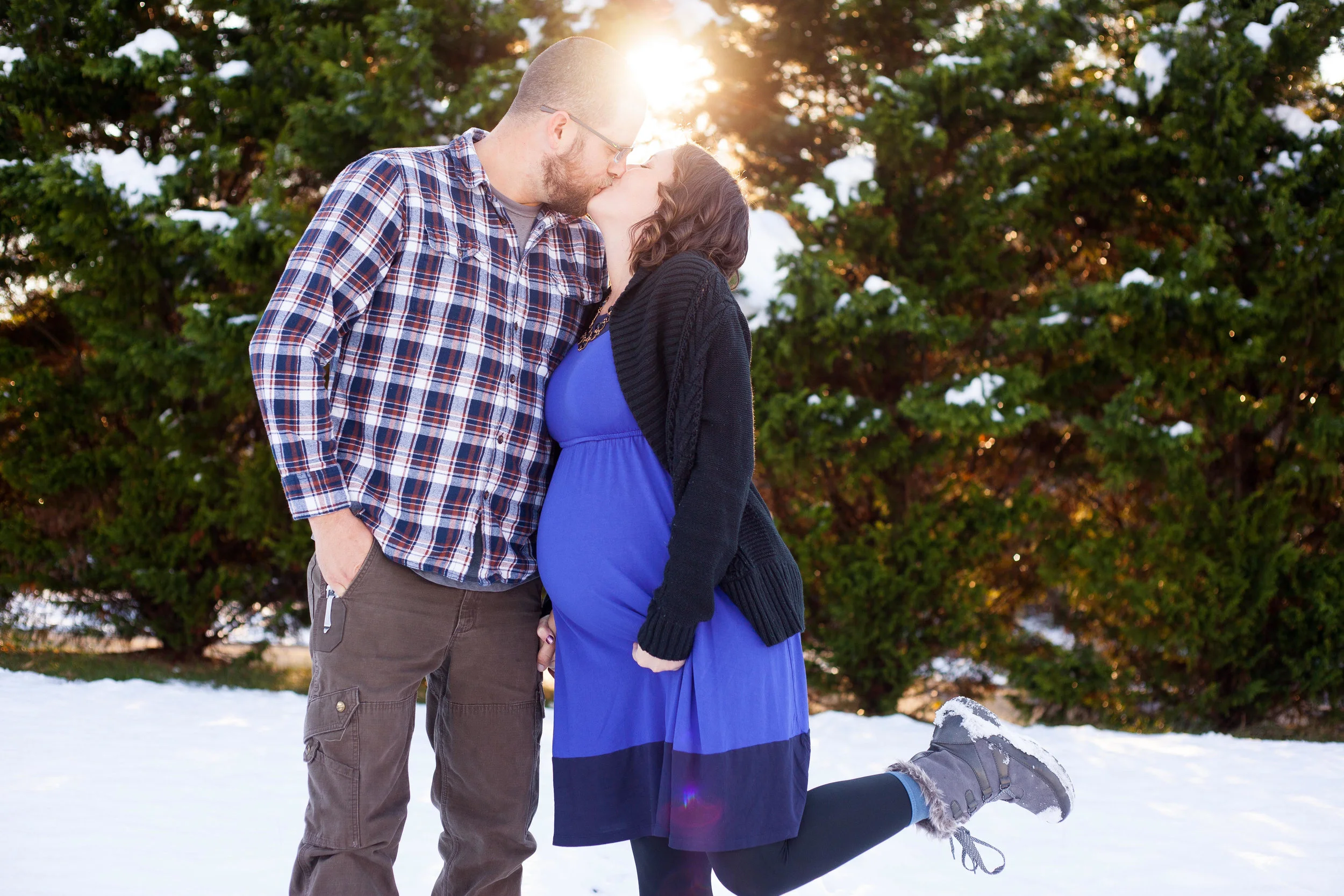 bailey-snowy-maternity-session-8021.JPG