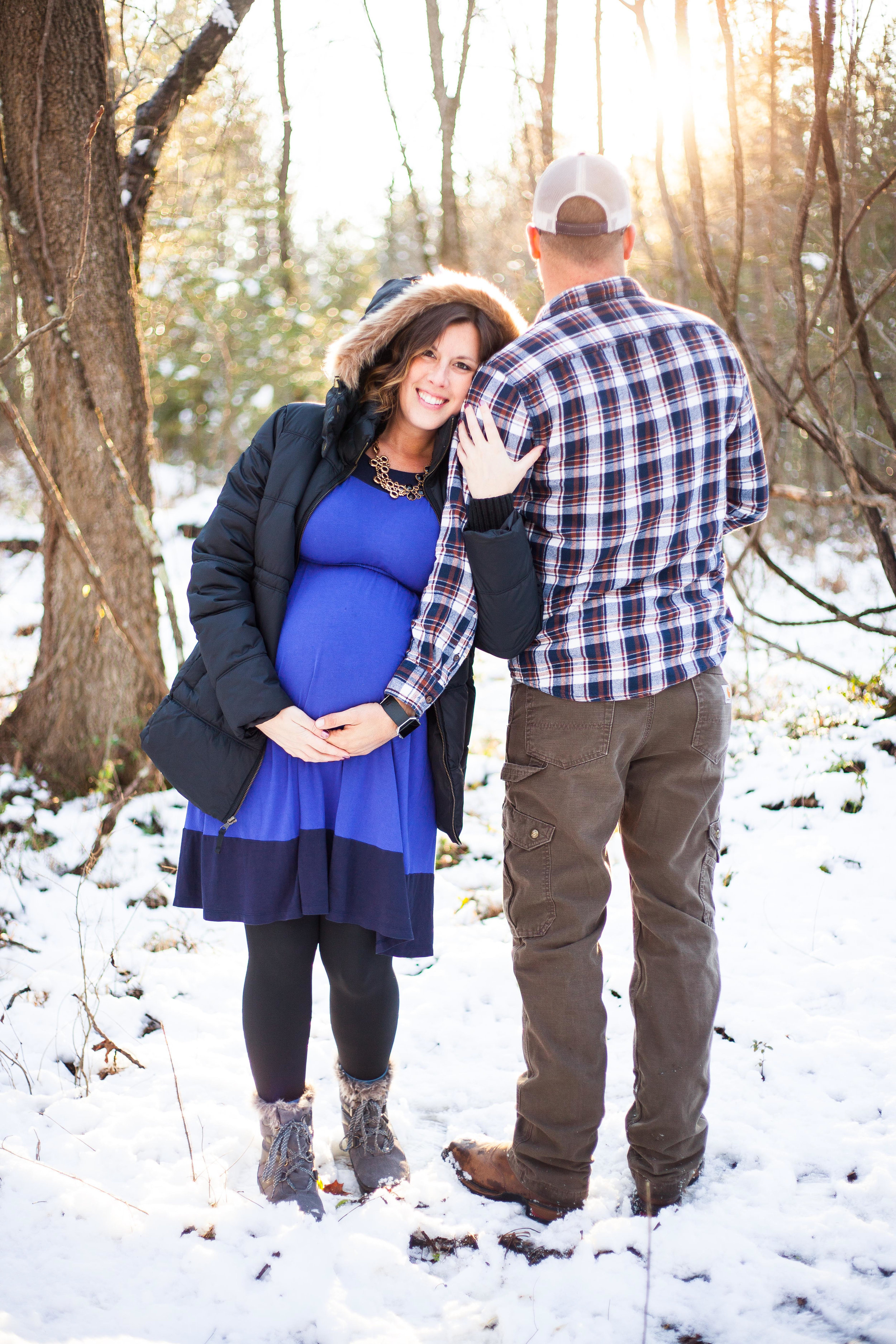 bailey-snowy-maternity-session-8161.JPG