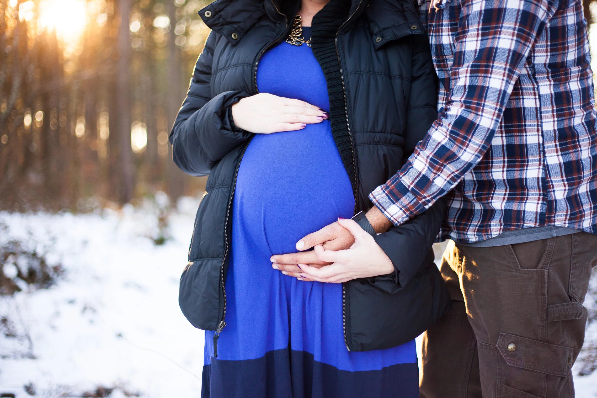 bailey-snowy-maternity-session-8297.JPG