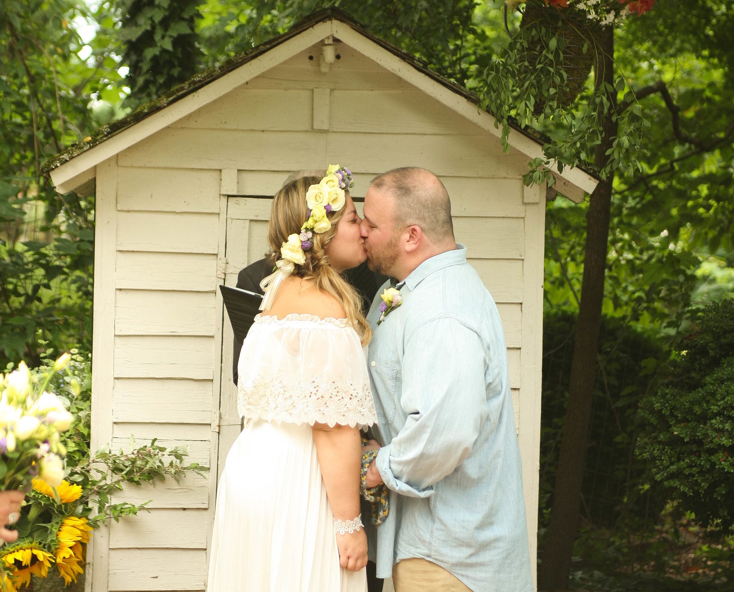 chris-carly-backyard-boonsboro-wedding-2-11.JPG