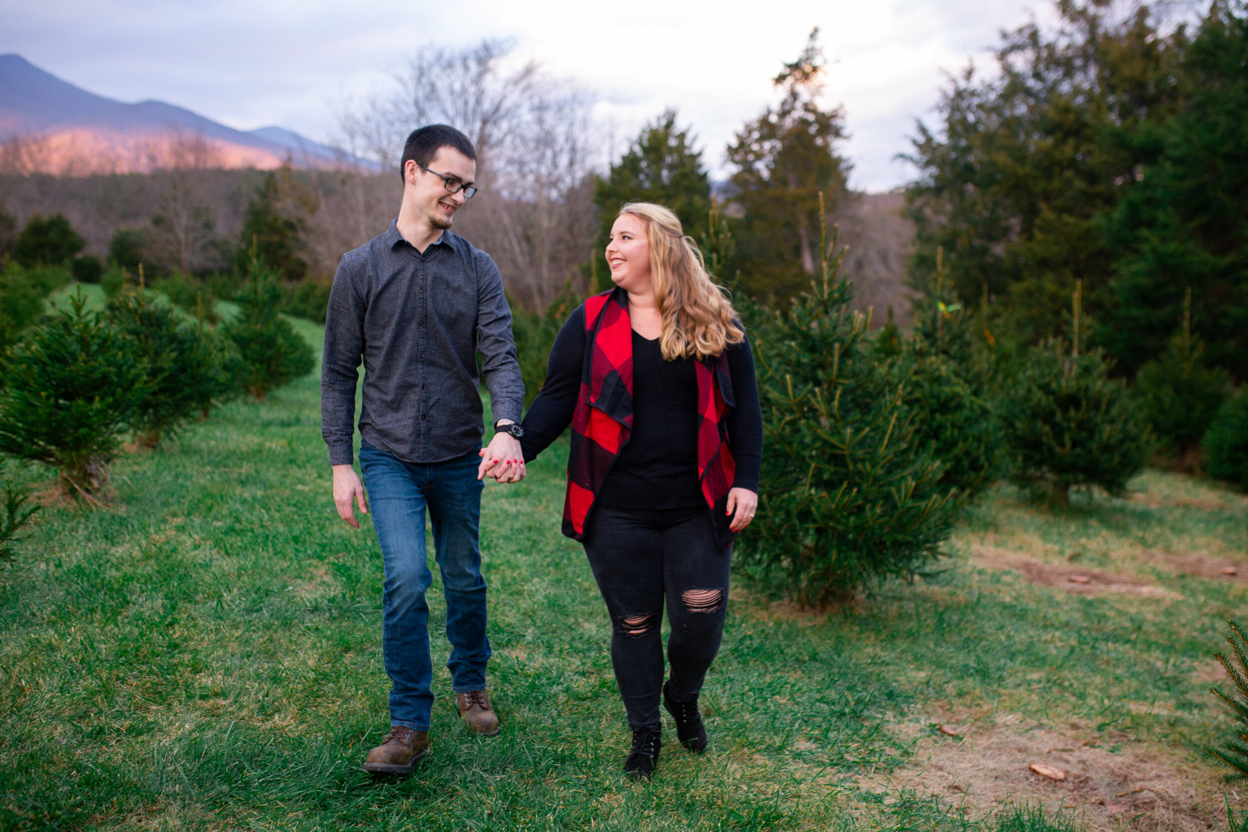 sarah-and-kyler-engaged-4620.jpg