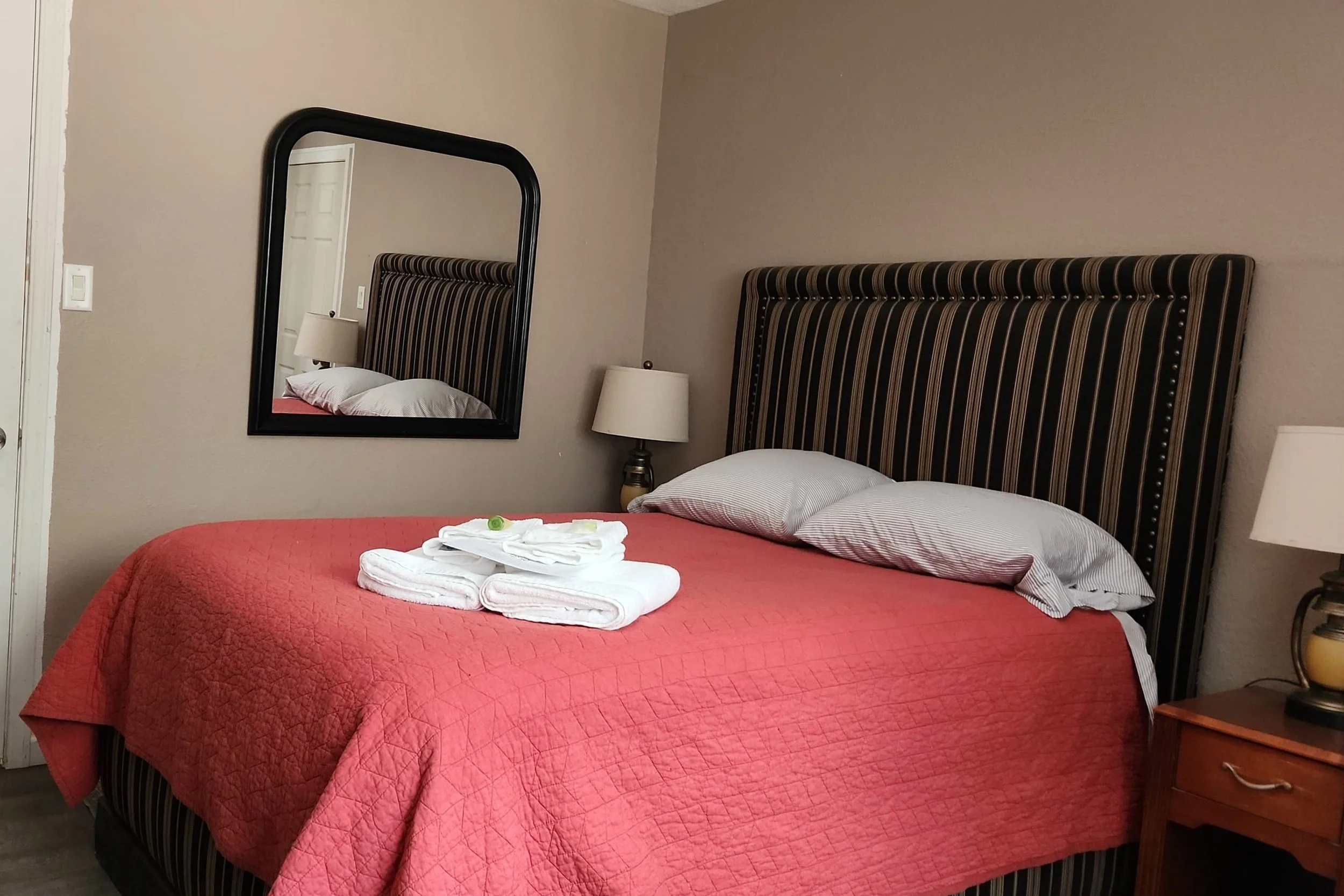 Gold Rush Room 2.jpg