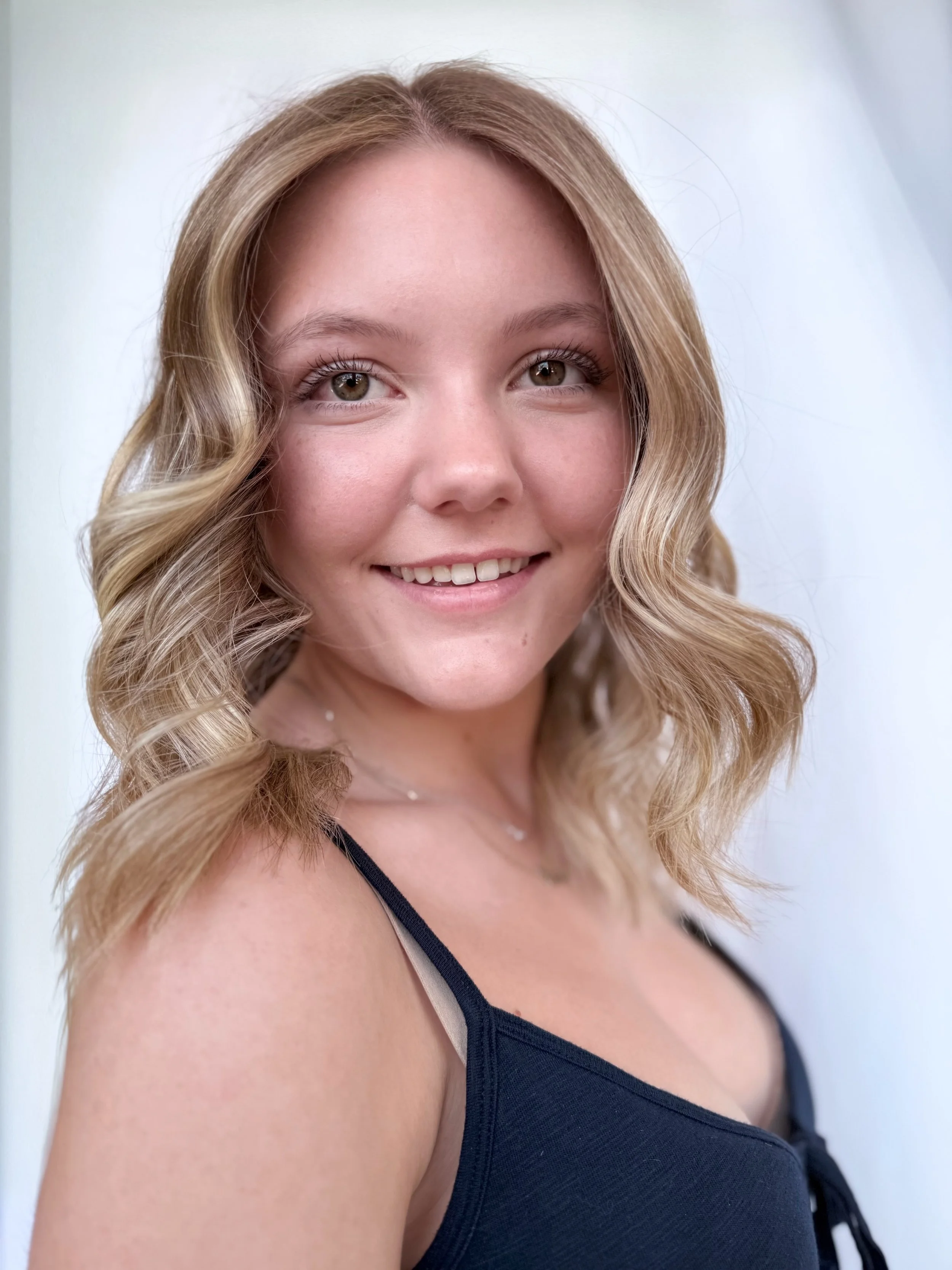 How to know if once a year maintenance is for you&hellip;

Some things to think about:

The darker your base color the darker your highlight should be for an effortless 1 year grow out. Higher contrast = higher maintenance.

The more natural the tone