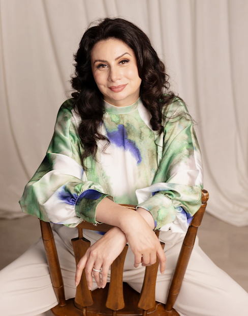 Portrait of Saleheh Keen, founder of Storm Breaker Consulting