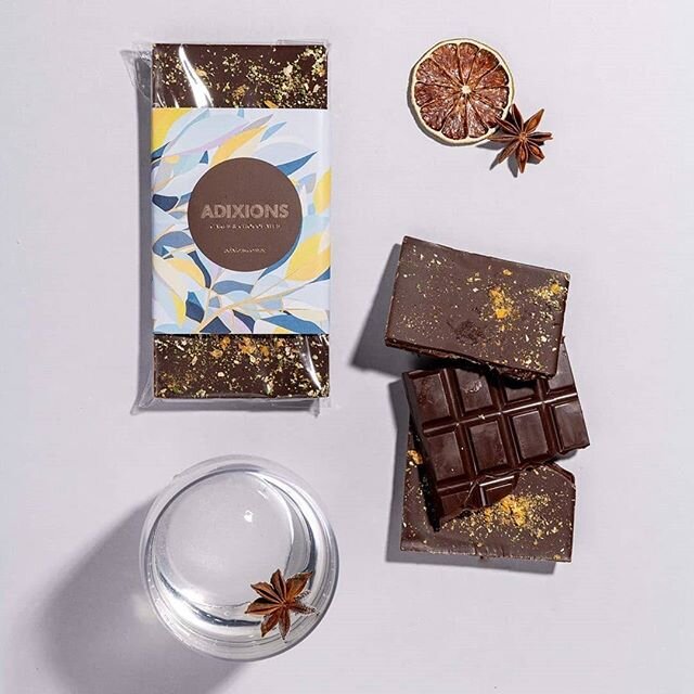 Today is International Gin Day and this is a fav collaboration of ours! Dec - Jan we joined forces with the awesome crew at @23rdstreetdistillery to create a divine ginalicious Chocolate tablet! A  100g dark chocolate tablets filled with a signature Gin ganache and embellished with dried lime and mandarin! Probably one of our favourites...i mean gin and chocolate, how could you not!!!💃💃
⠀⠀⠀⠀⠀⠀⠀⠀⠀
#internationalginday #Adixions #AdixionsLuxeChocolates #ginandchocolate #customdesigns