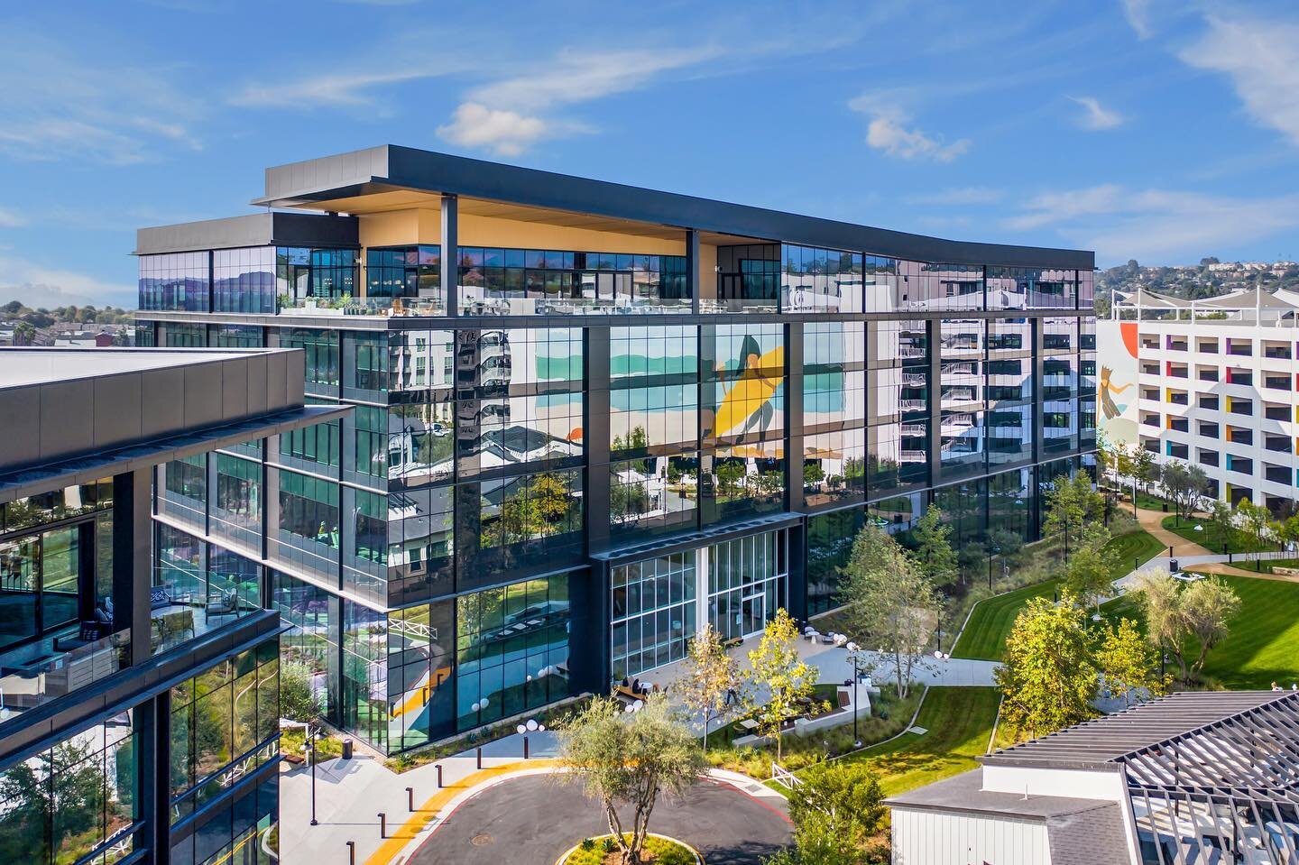 One last photo before we go!! ๐๐๐ท๐ท. #beautyshot @pacificbuildinggroup @bycorgeneralcontractors @kilroyrealty @hughesmarino @onepaseoliving @naiop_san_diego @sdvoyagermag