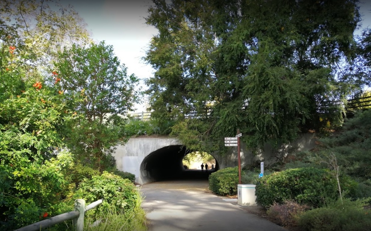 oso-creek-trail-tunnel.jpg