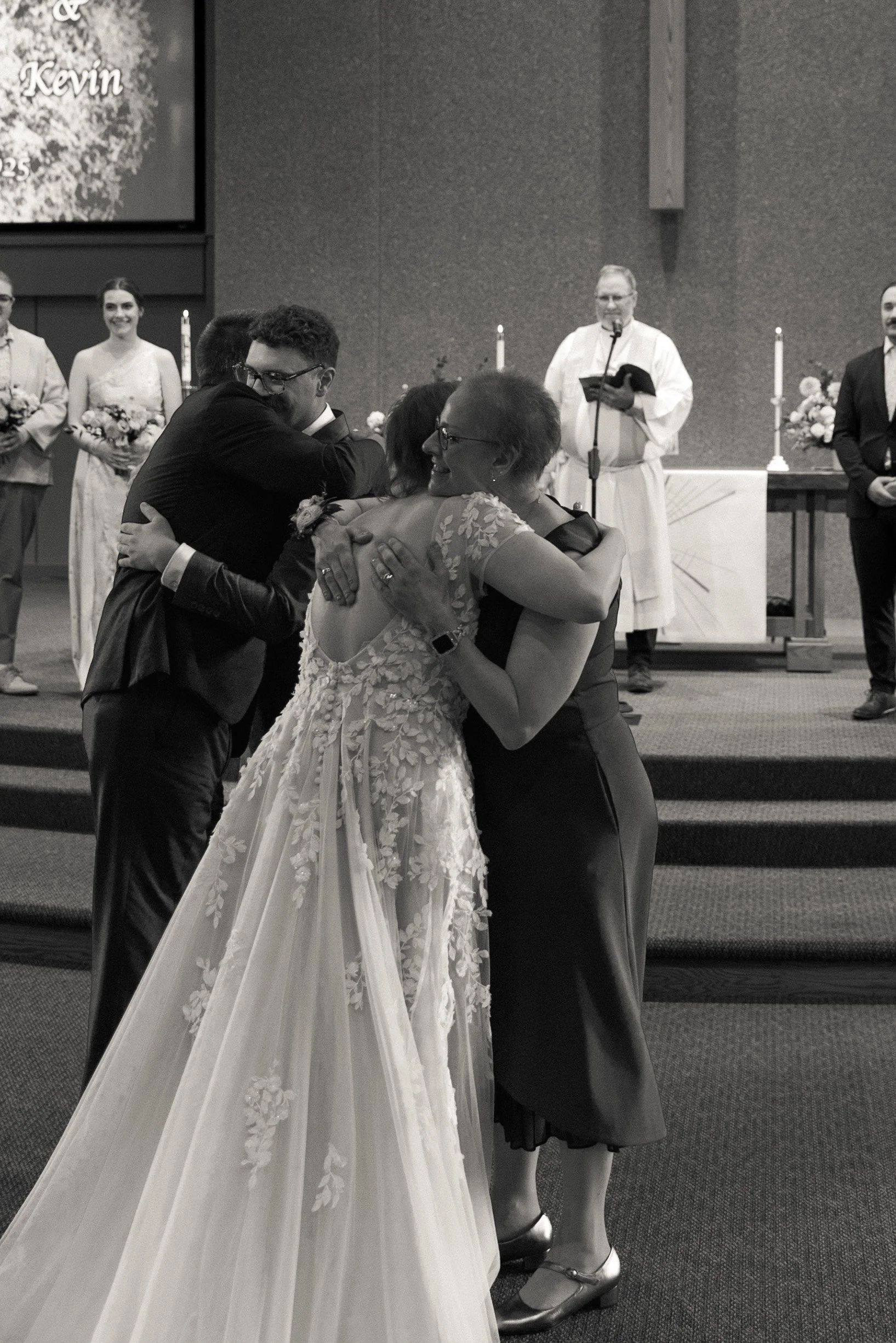Erica_Kevin_Wedding-316 B&W.jpg