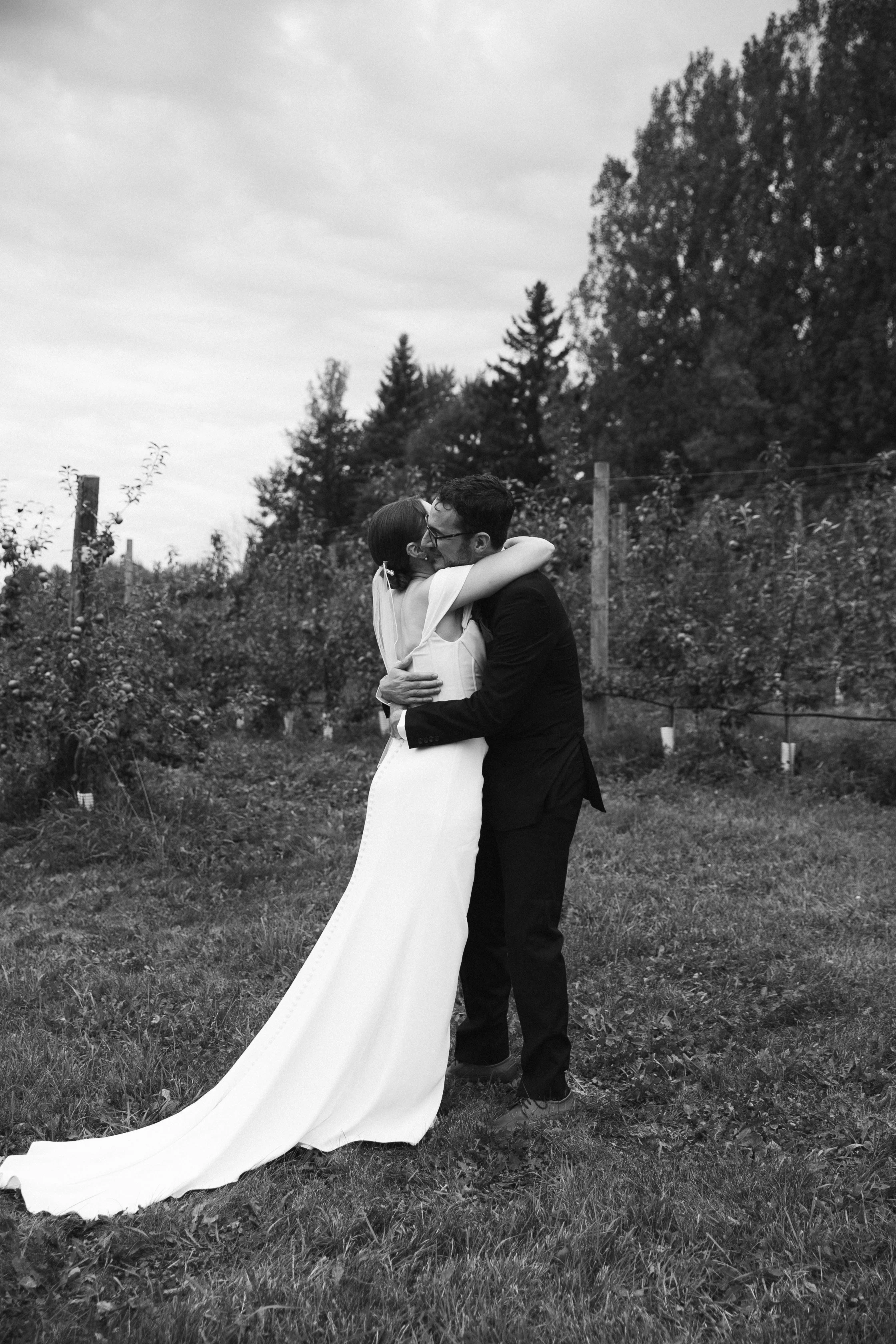 Brie_Michael_Wedding_B&W-3.jpg
